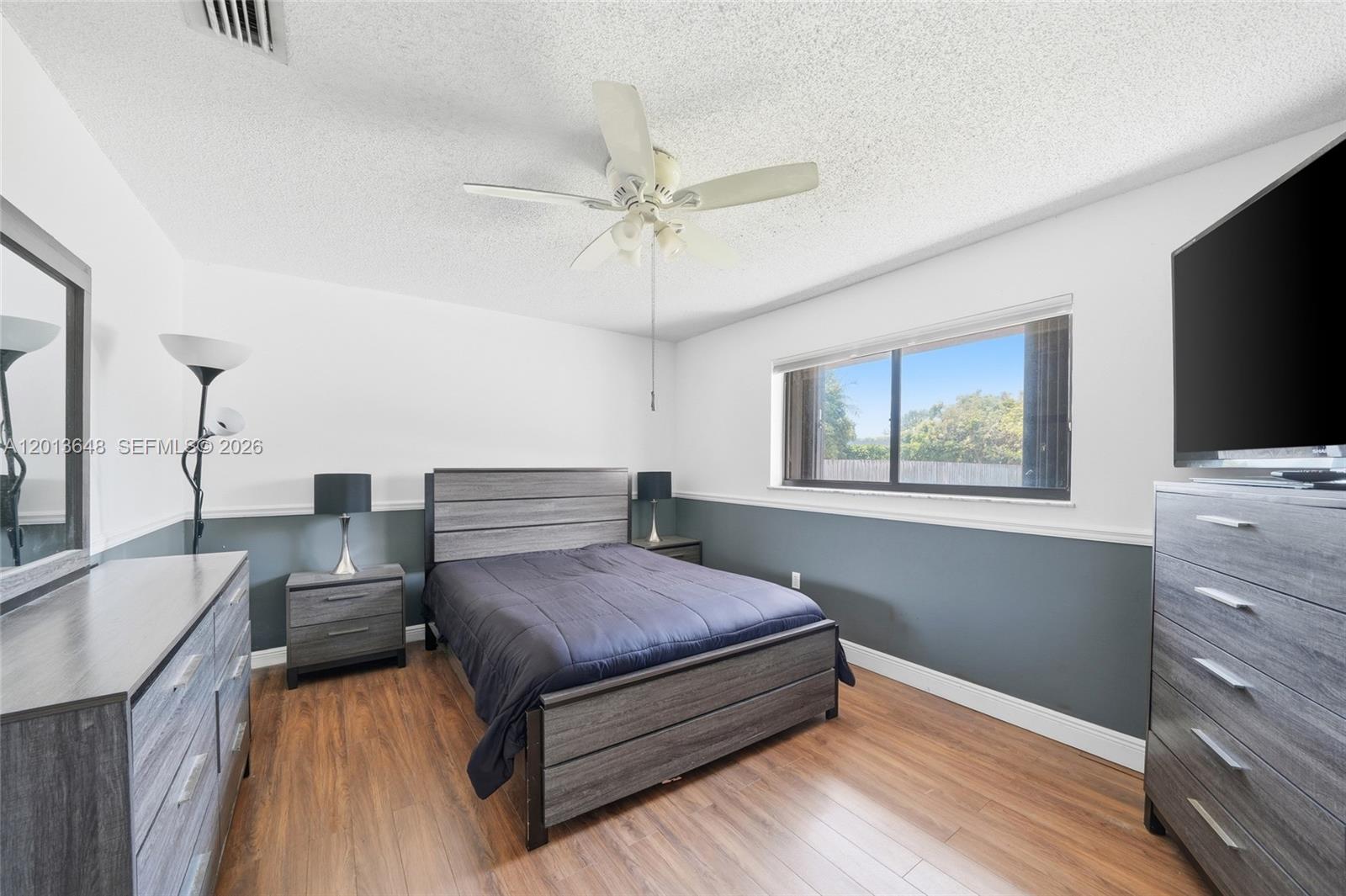 KINGS GROVE - Residential
