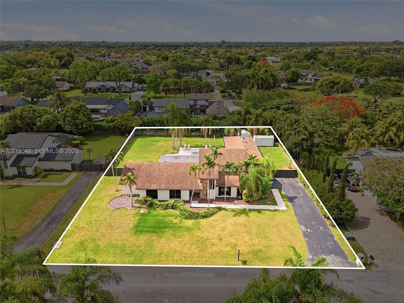 KINGS GROVE - Residential