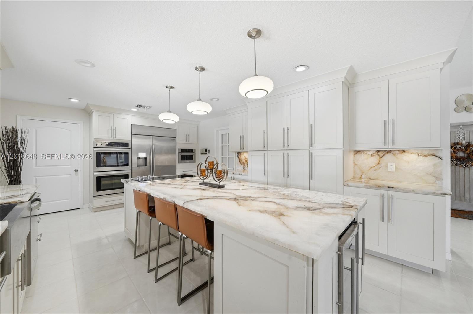KINGS GROVE - Residential
