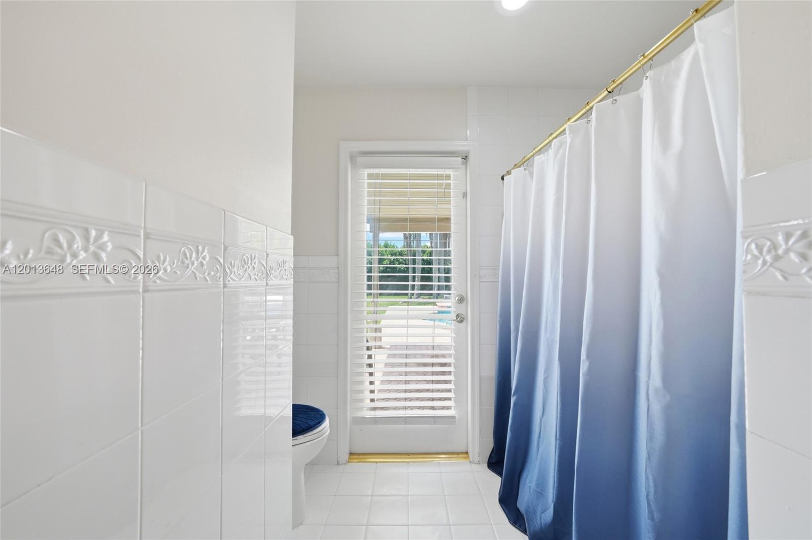 KINGS GROVE - Residential