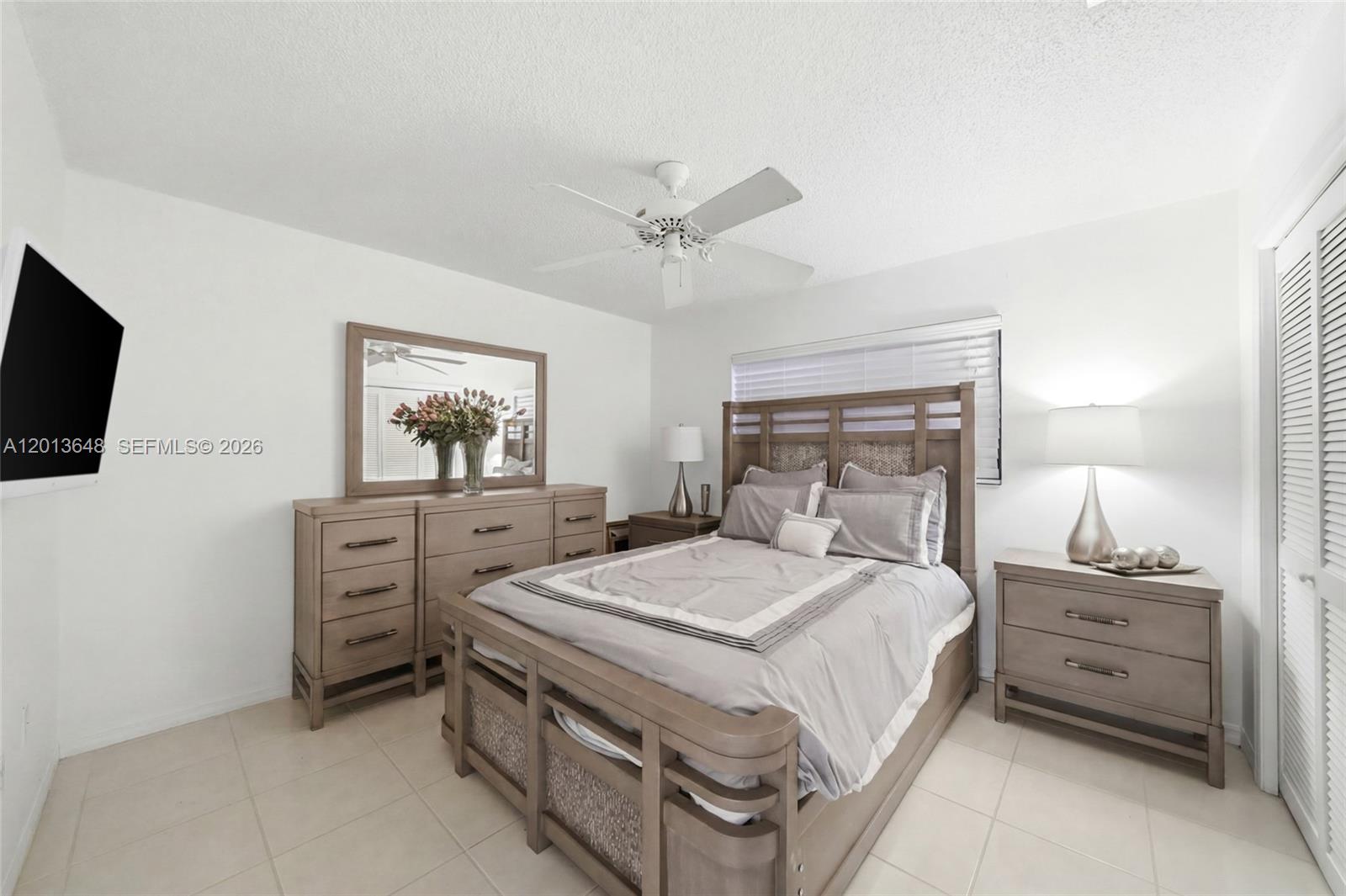 KINGS GROVE - Residential