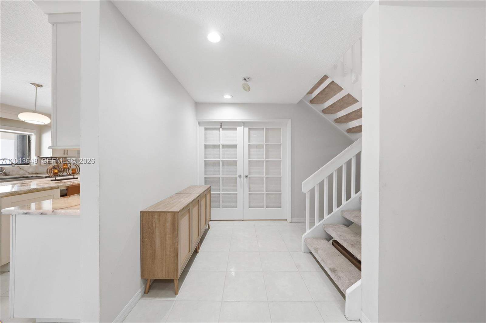 KINGS GROVE - Residential