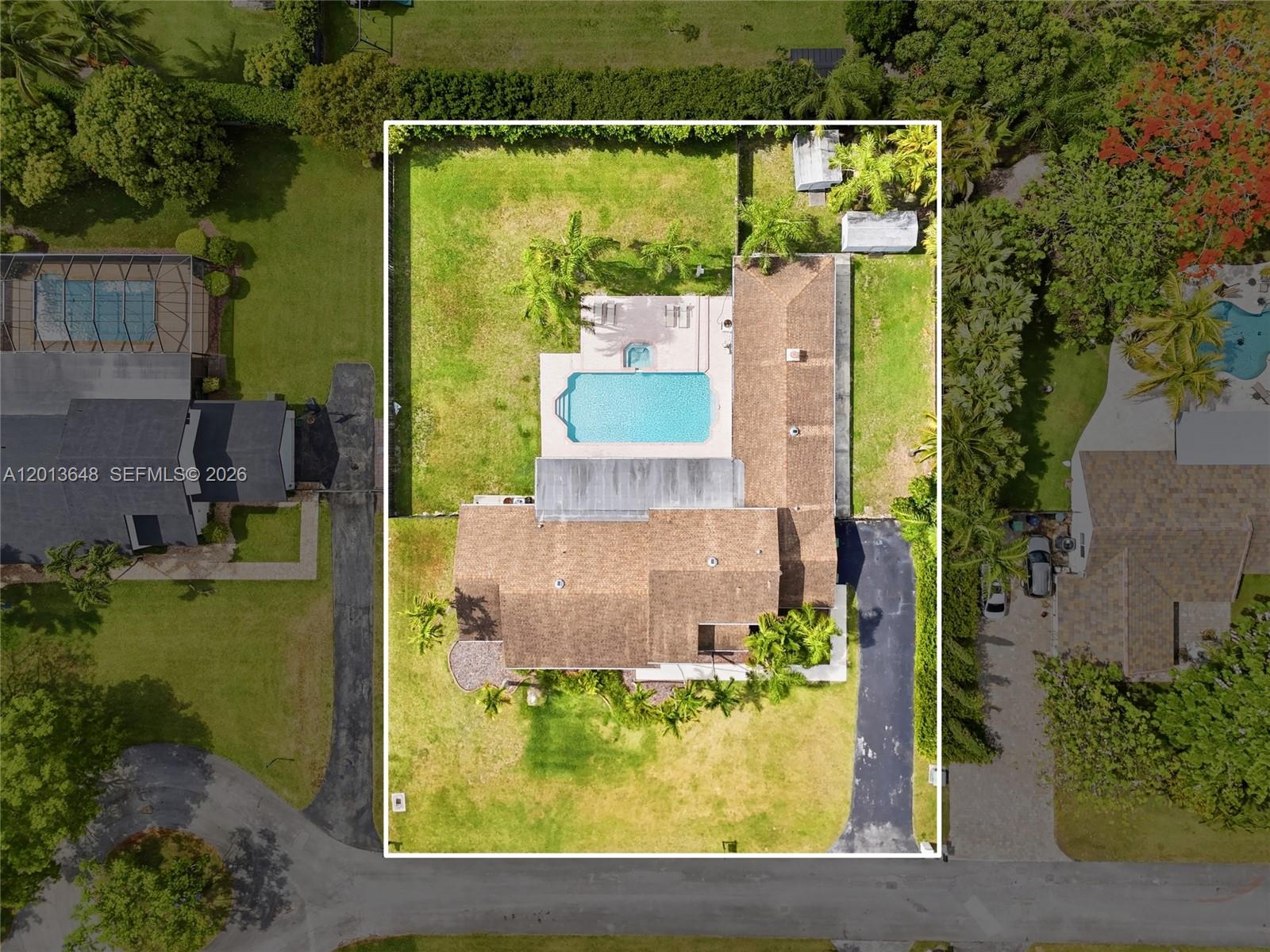 KINGS GROVE - Residential