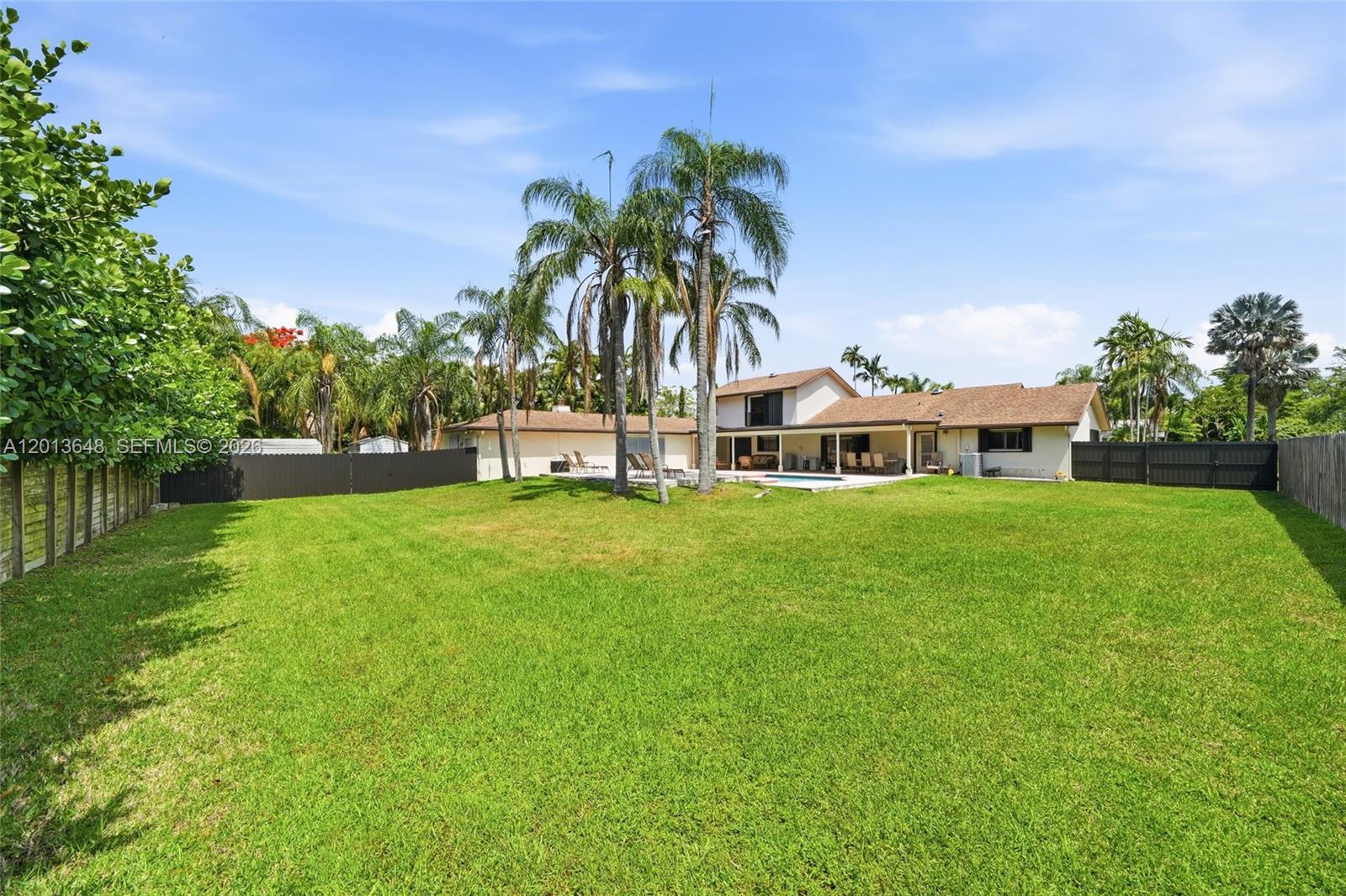 KINGS GROVE - Residential