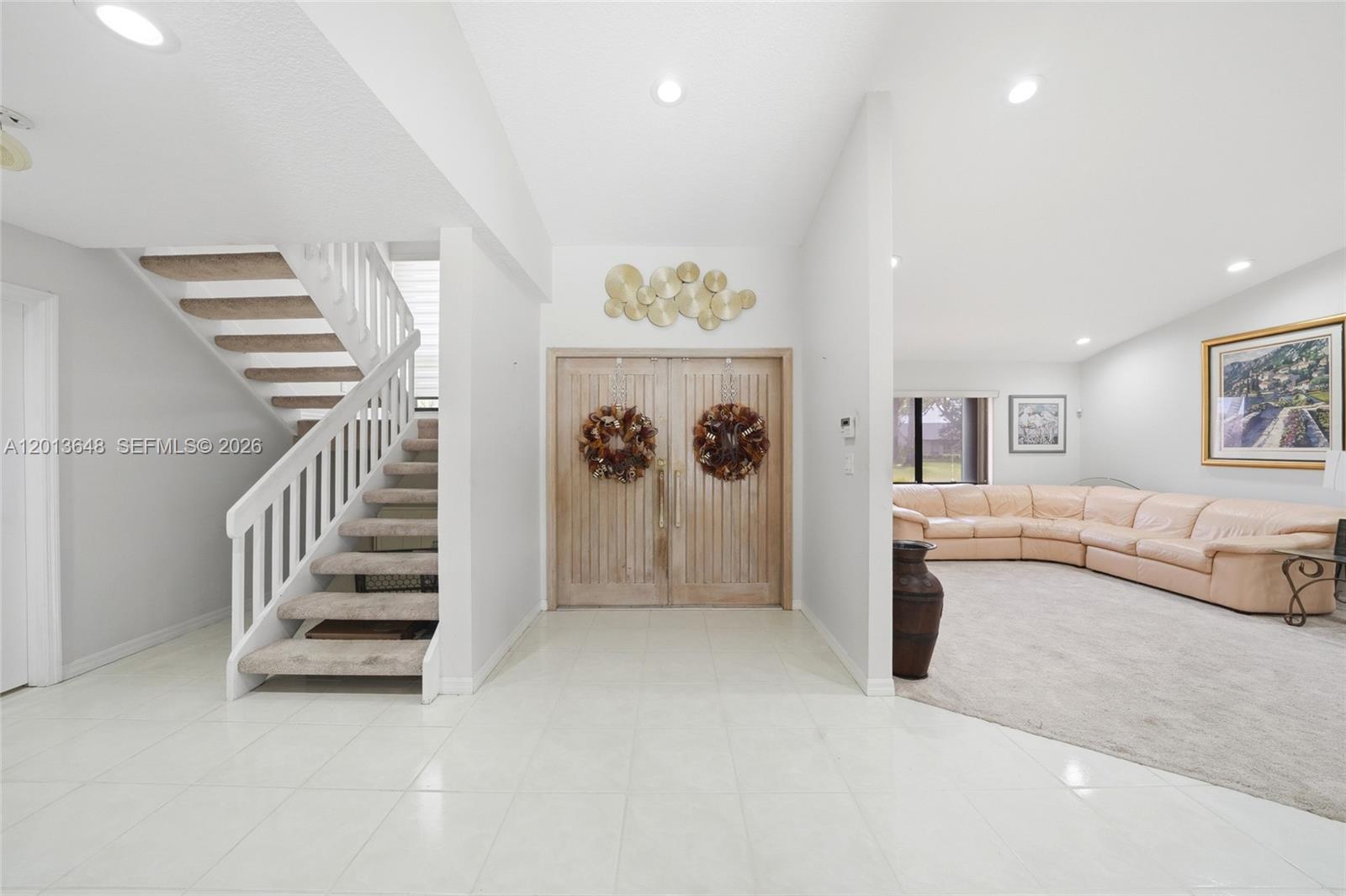 KINGS GROVE - Residential