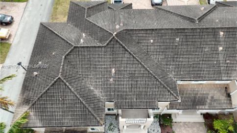 MANDARIN LAKES - Residential