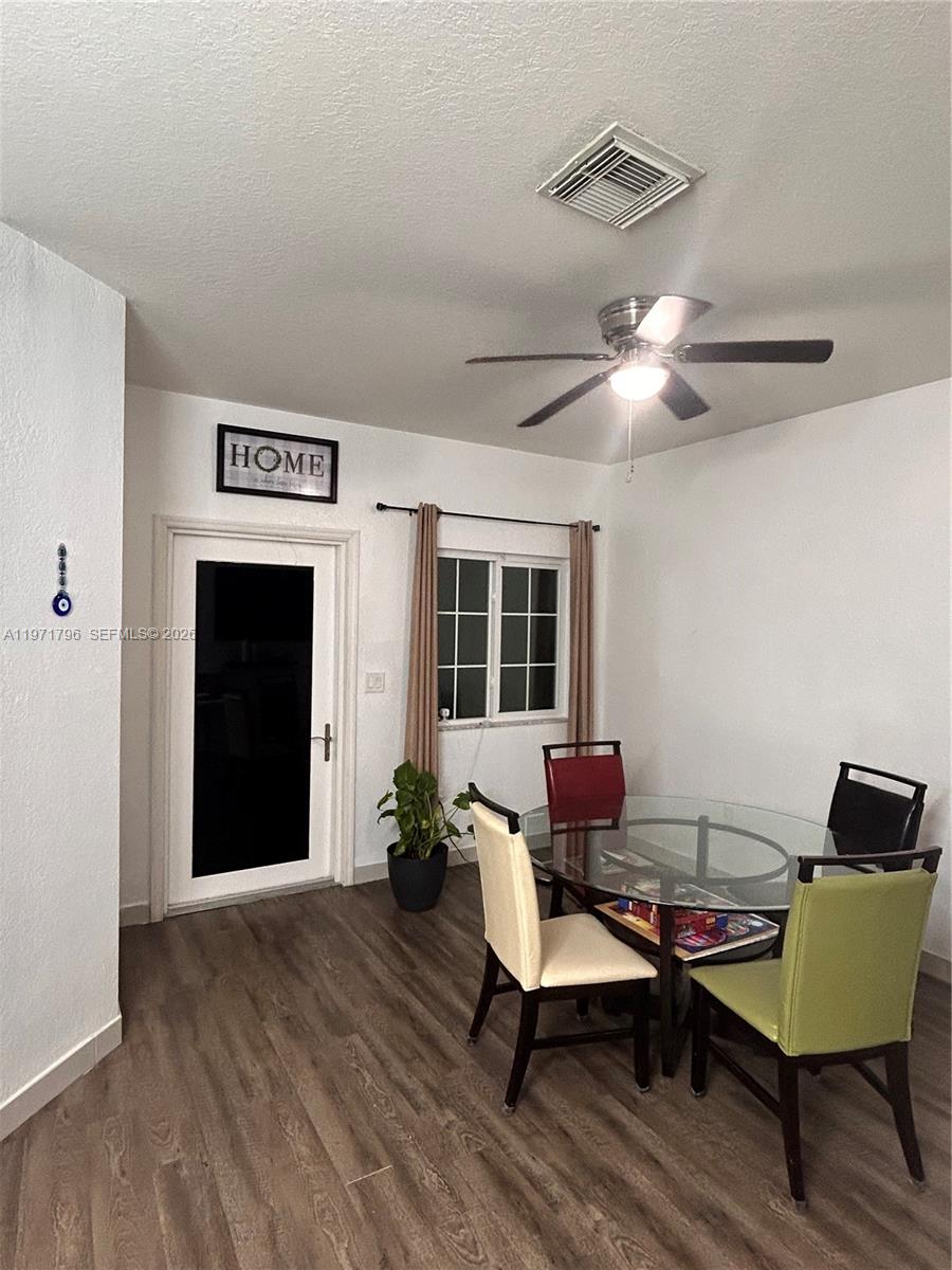 MANDARIN LAKES - Residential