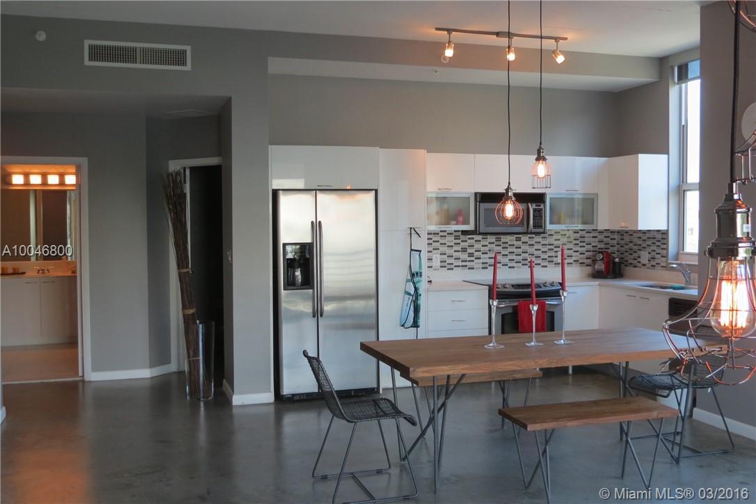 Loft Downtown 02 Condo - Residential Lease