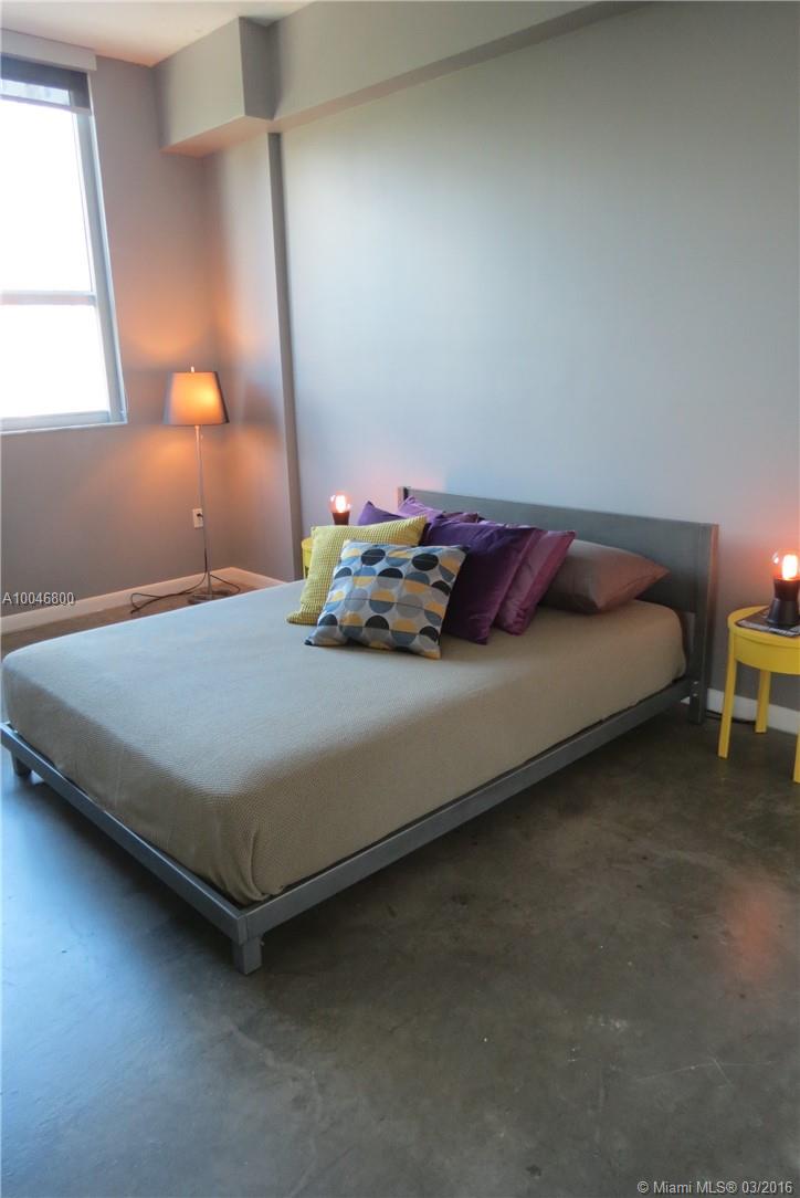 Loft Downtown 02 Condo - Residential Lease