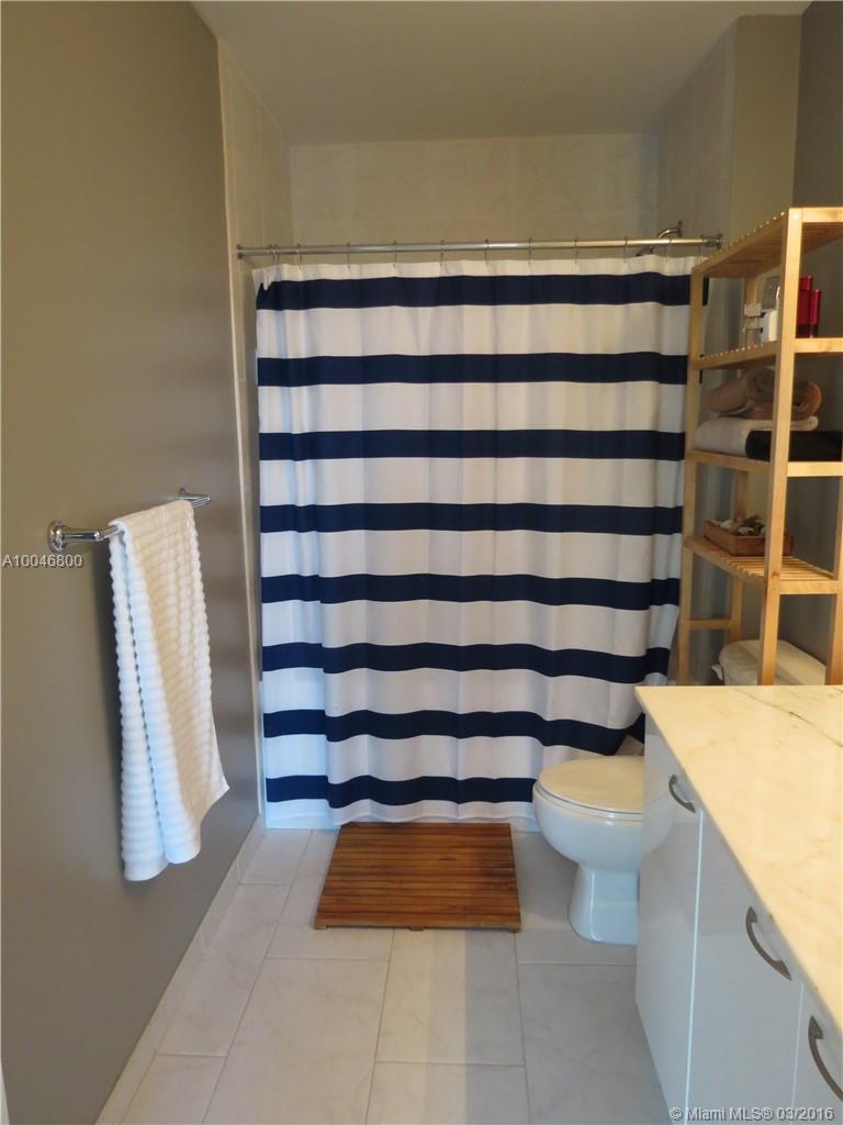 Loft Downtown 02 Condo - Residential Lease