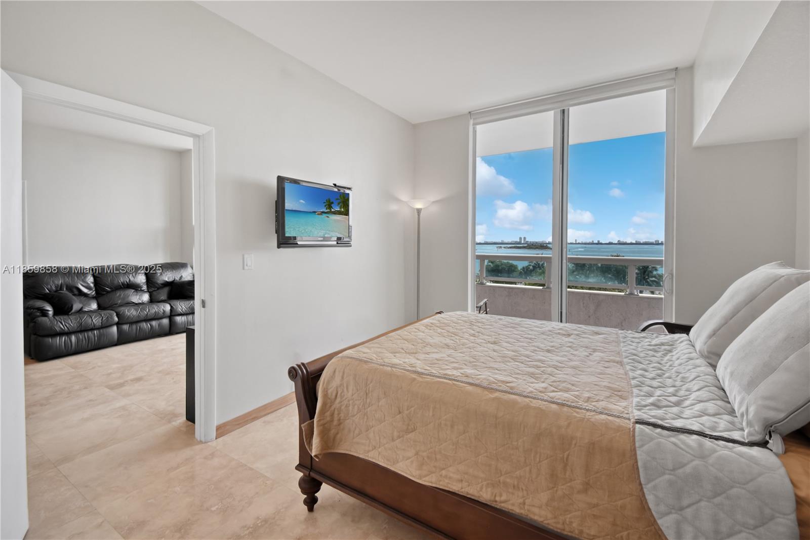 1800 CLUB CONDO - Residential