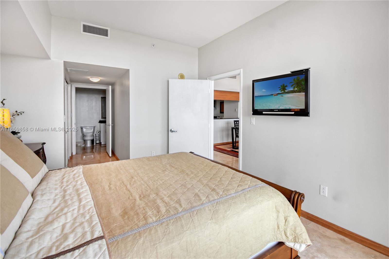 1800 CLUB CONDO - Residential