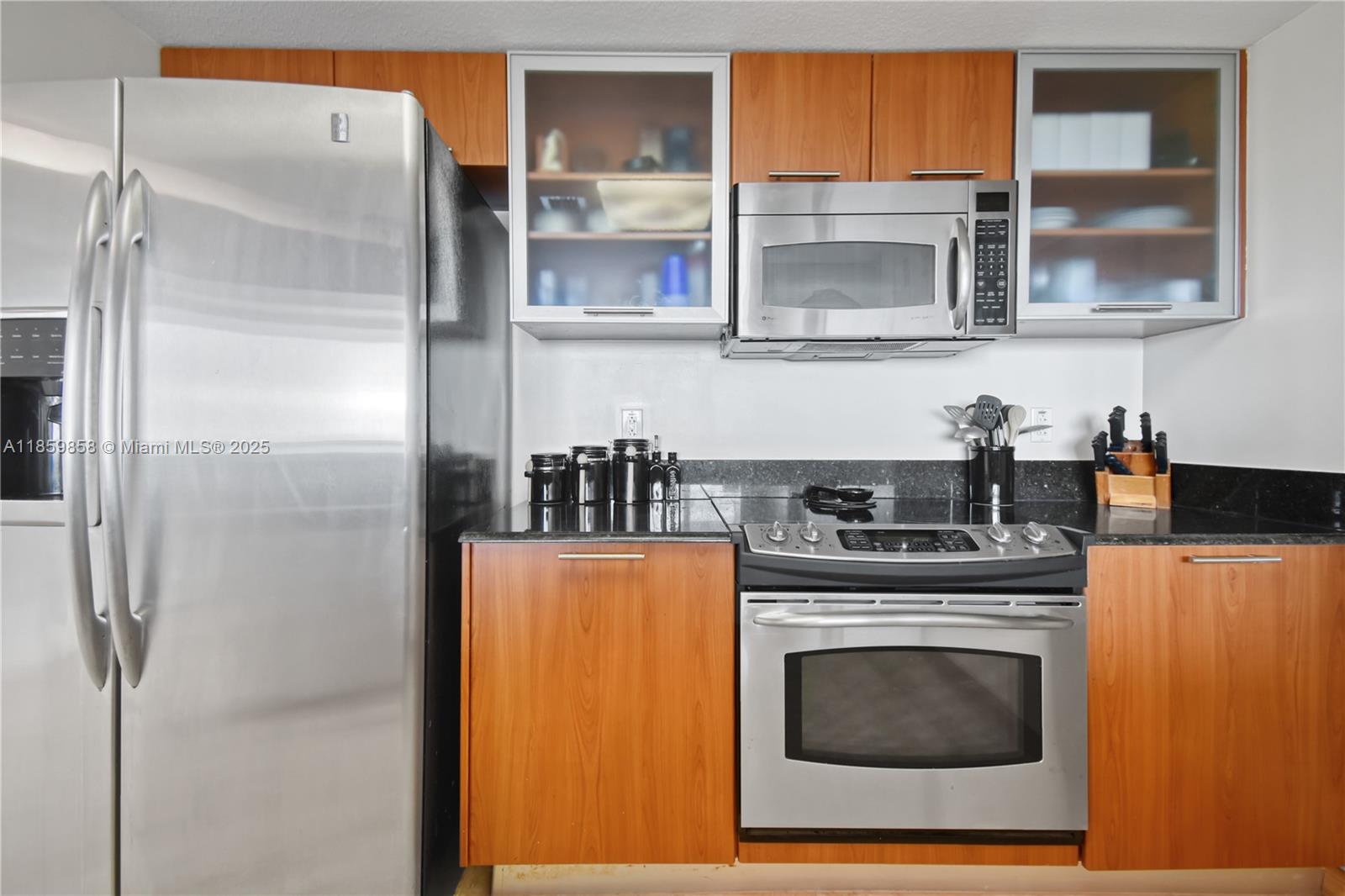 1800 CLUB CONDO - Residential