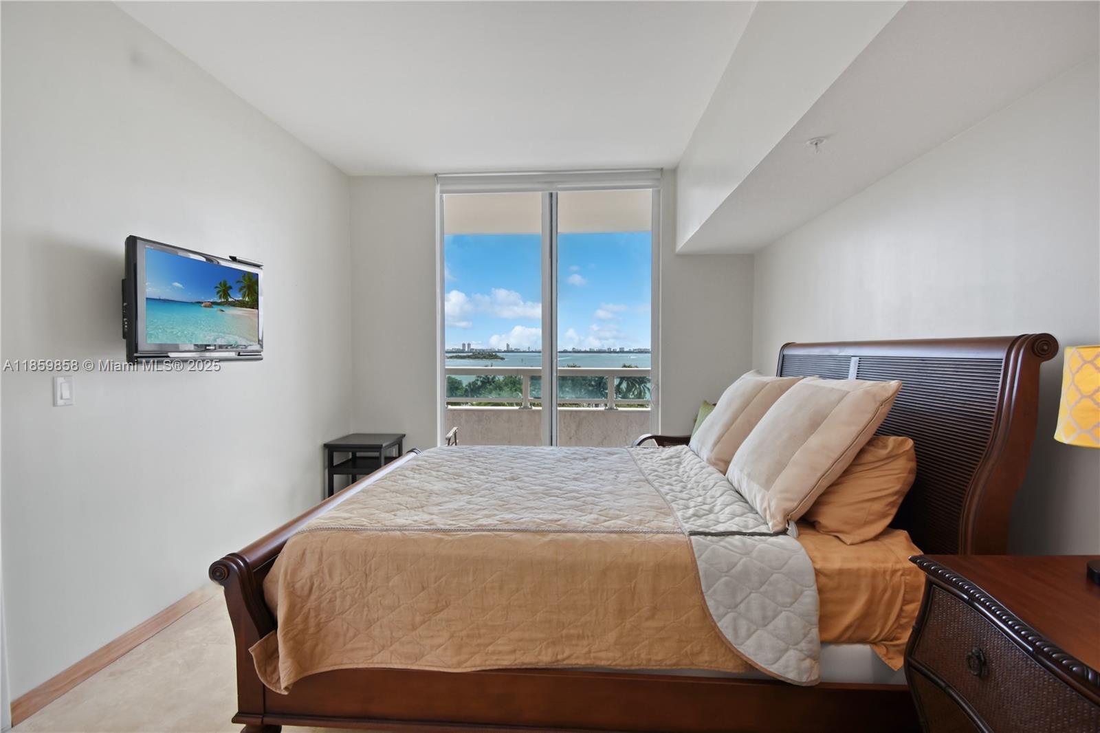 1800 CLUB CONDO - Residential