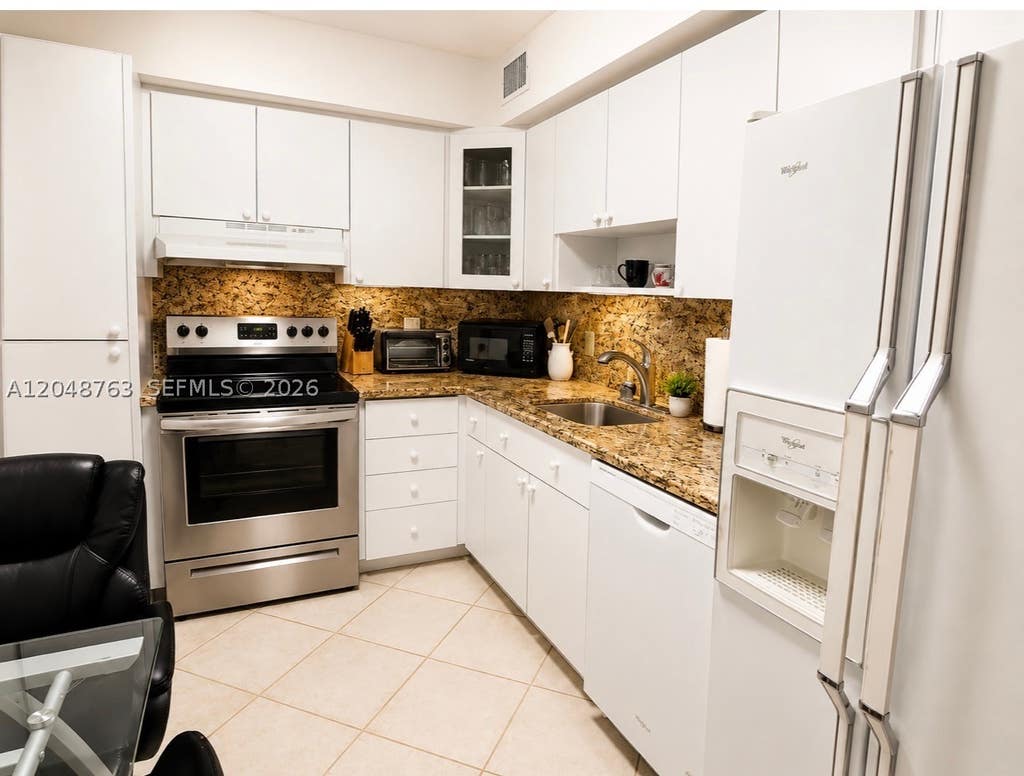 Photo of 1980 S Ocean Dr #15K, Hallandale Beach, FL 33009 (MLS # A12048763)
