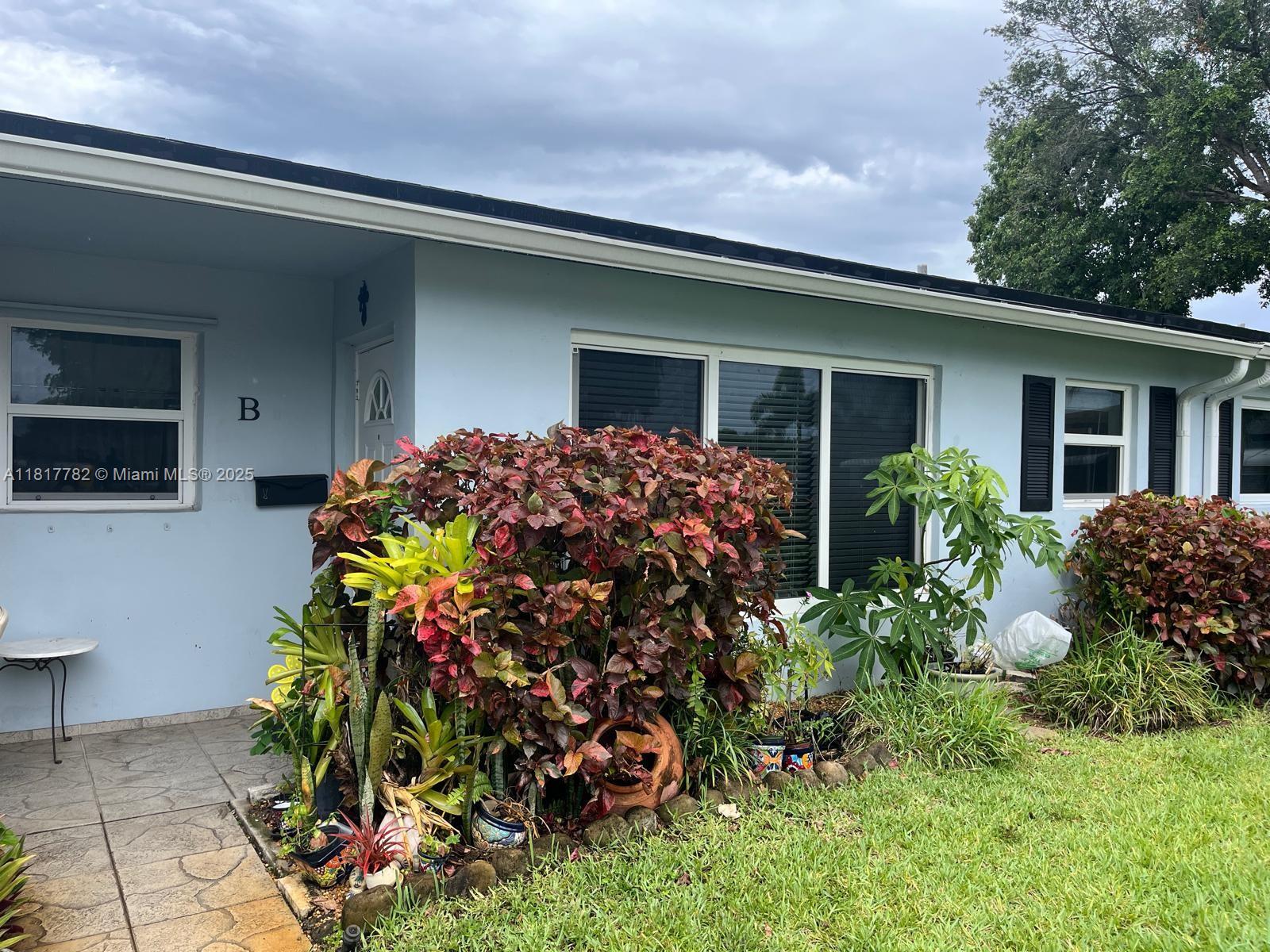 Beautifully maintained garden-view villa in active 55+ community. Offered unfurnished or partially furnished. Features 1BR/1.5BA, enclosed den, galley kitchen, updated bathroom, tile throughout (no carpet), storm windows, and in-unit washer/dryer. Enjoy the community pool, clubhouse, and social activities. Centrally located near golf, shopping, dining, beaches, downtown Delray, I-95, and the Turnpike.