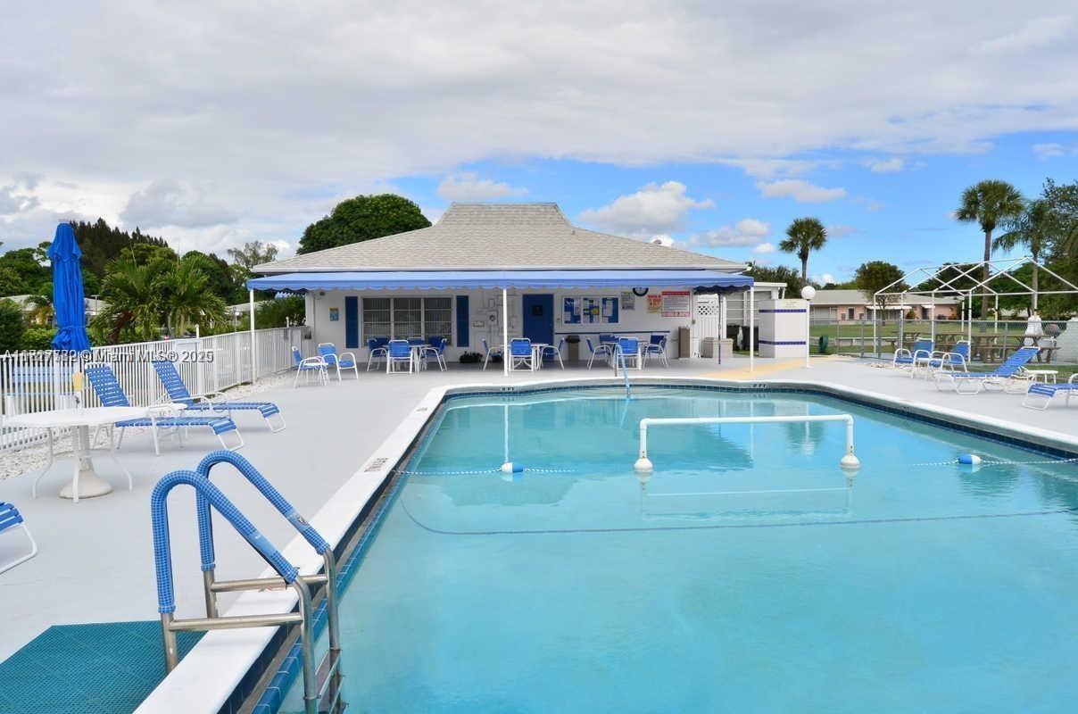 HIGH POINT OF DELRAY BEAC - Residential Lease