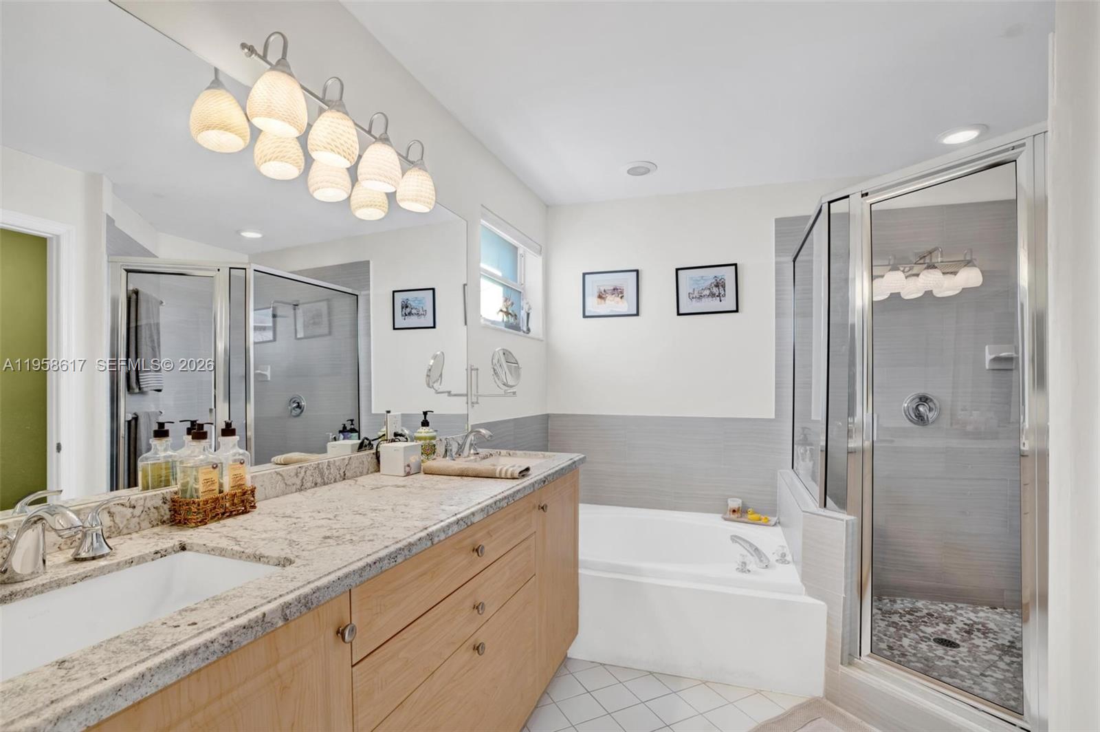 DORAL LANDINGS EAST - Residential