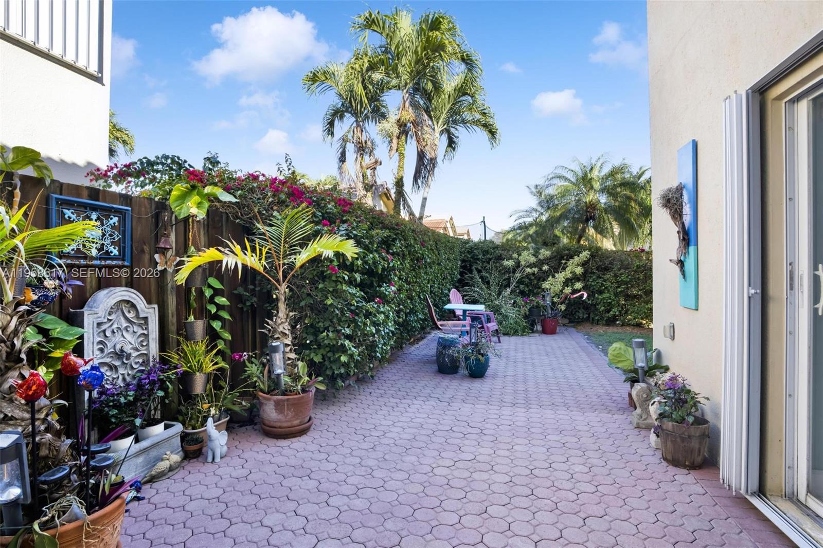 DORAL LANDINGS EAST - Residential