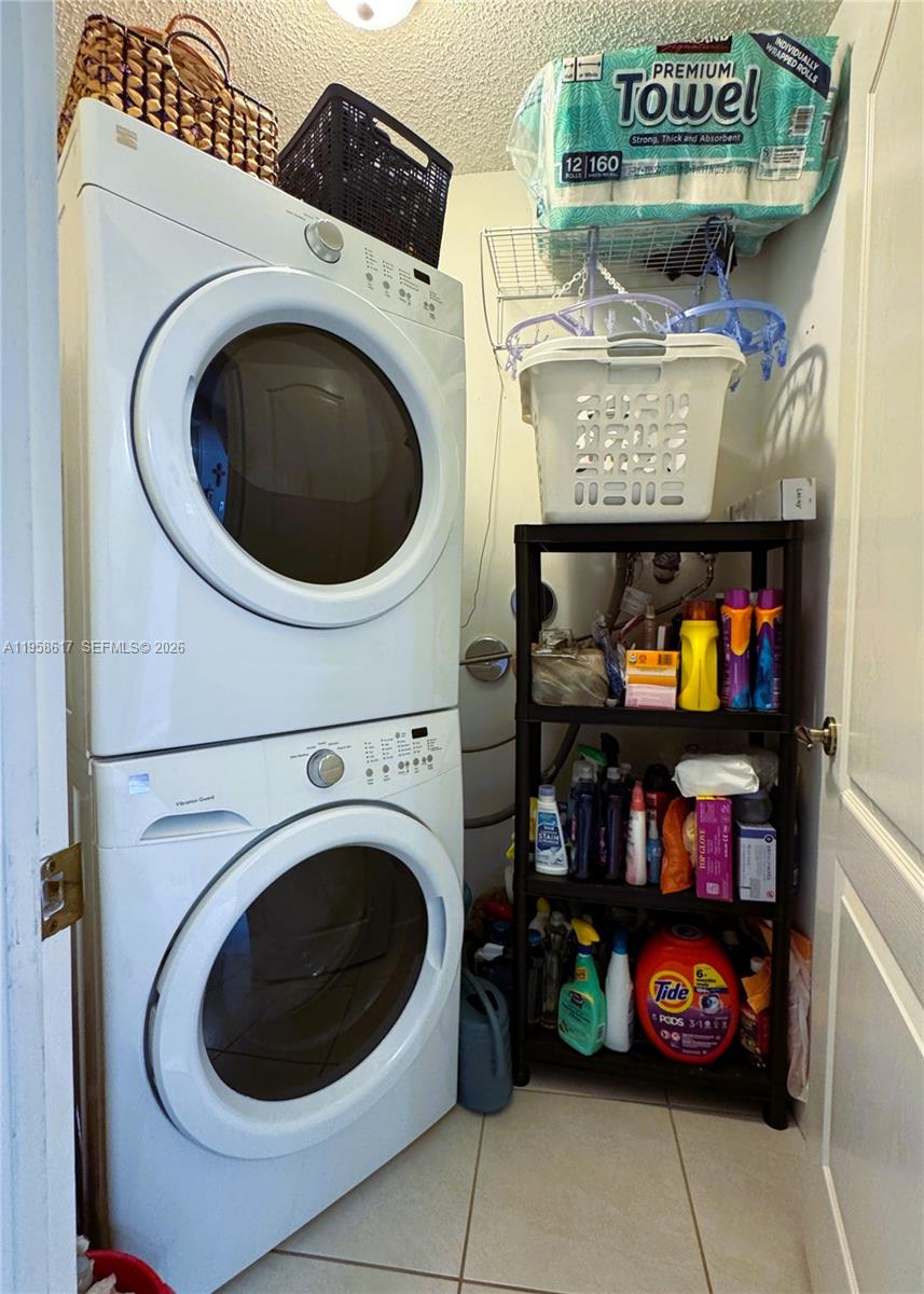 DORAL LANDINGS EAST - Residential