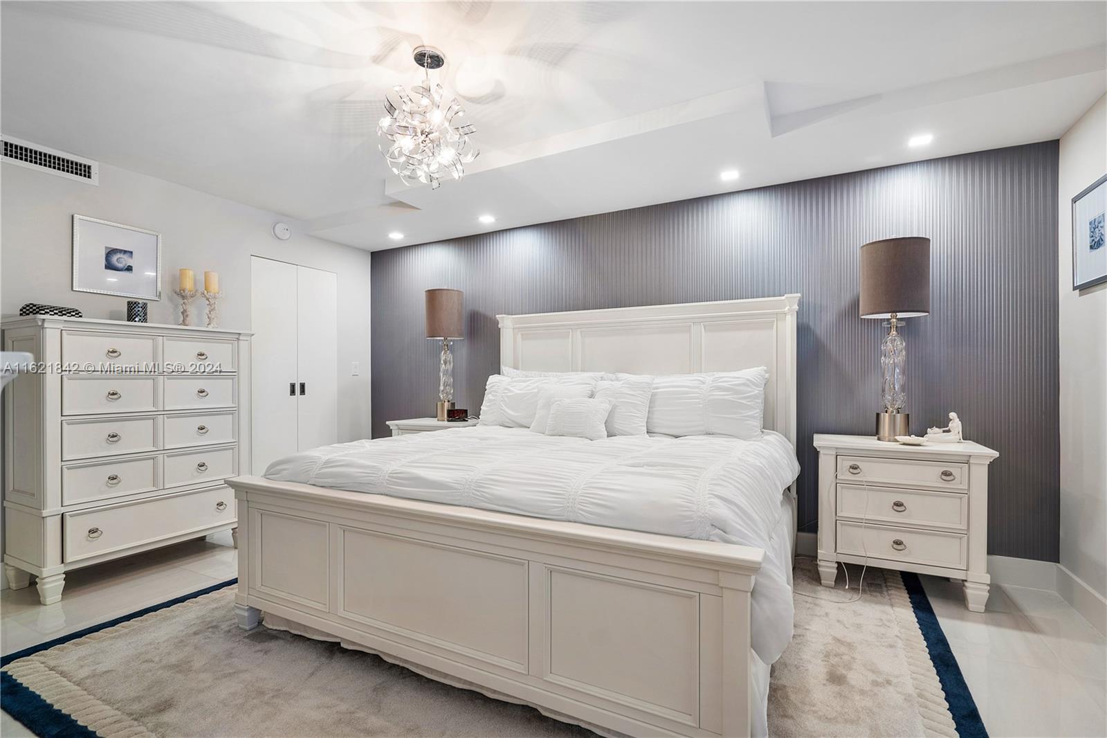 HILLSBORO ISLAND HOUSE CO - Residential Lease