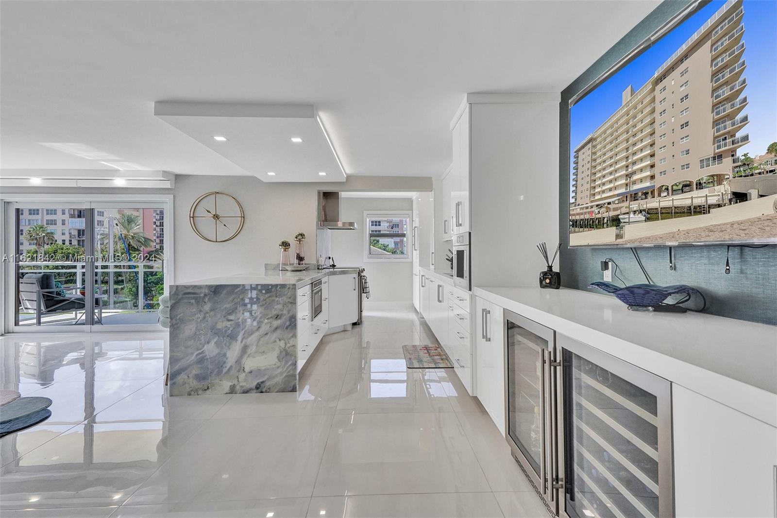 HILLSBORO ISLAND HOUSE CO - Residential Lease