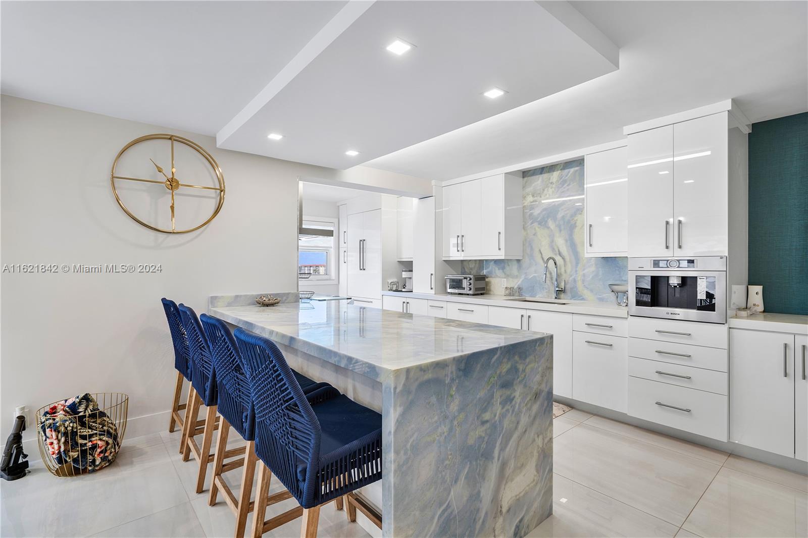 HILLSBORO ISLAND HOUSE CO - Residential Lease