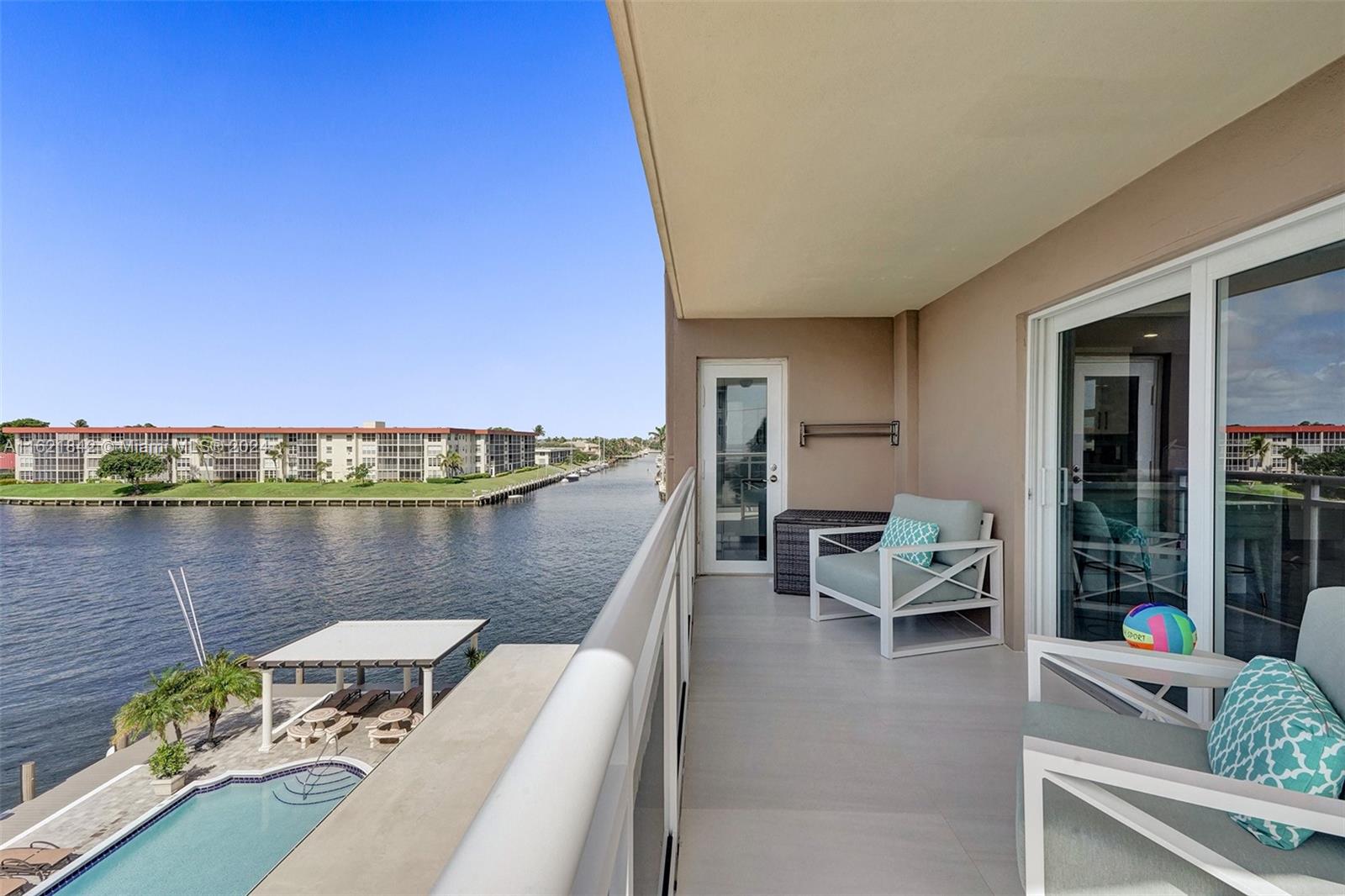 HILLSBORO ISLAND HOUSE CO - Residential Lease