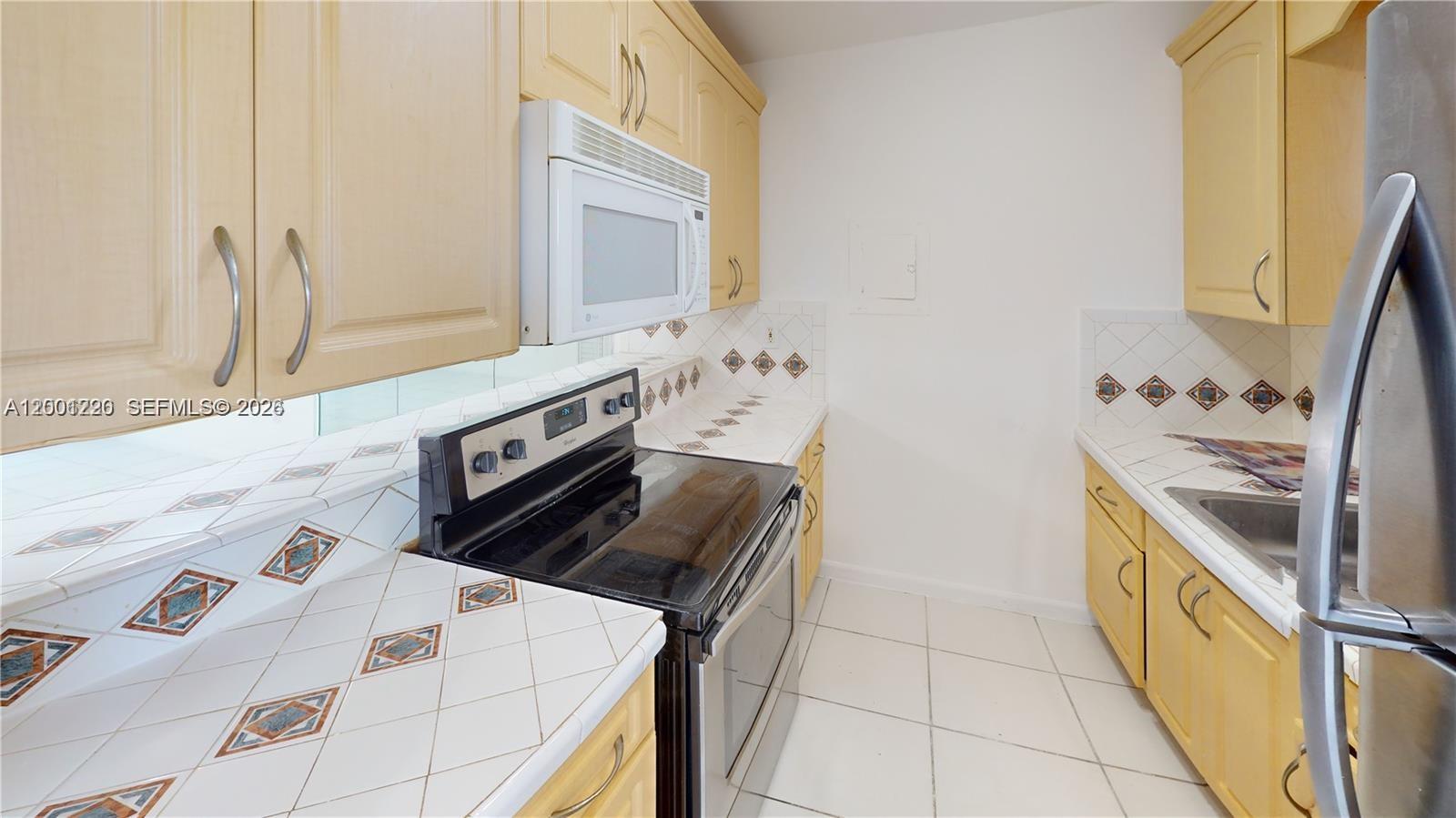 FLAGLER PLAZA CONDO - Residential Lease