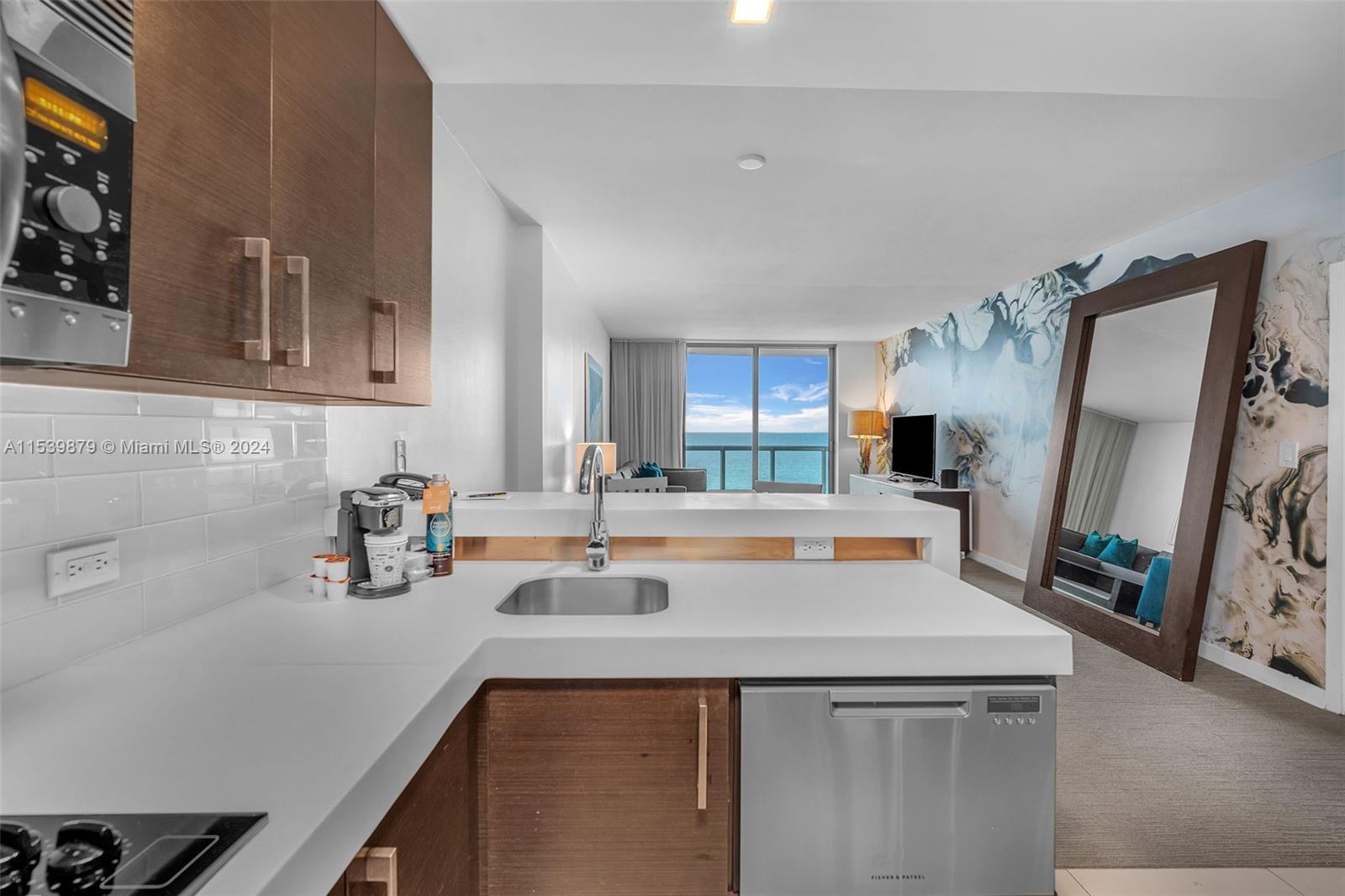 SOLE CONDO - Residential