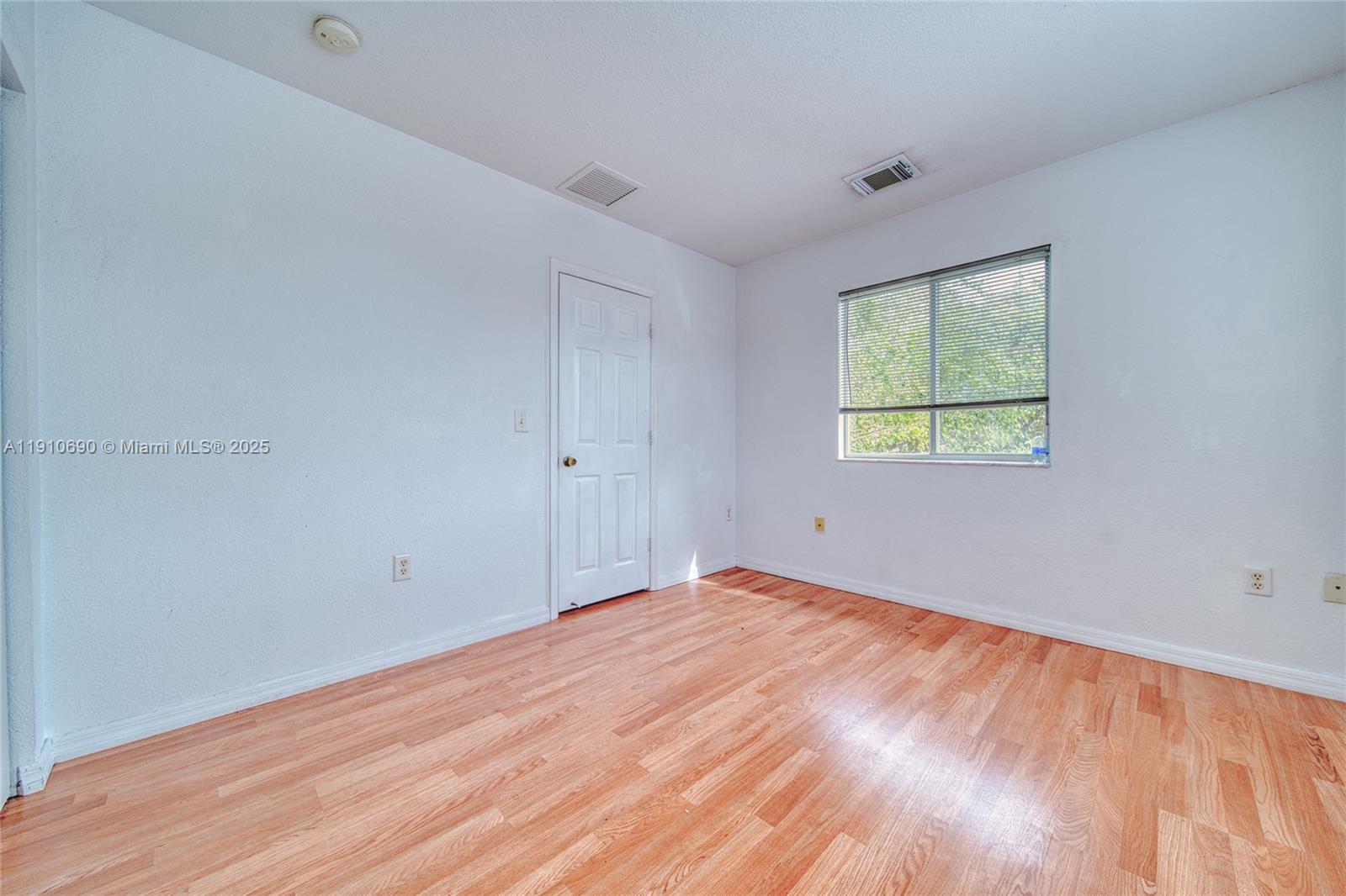 NARANJA GARDENS - Residential