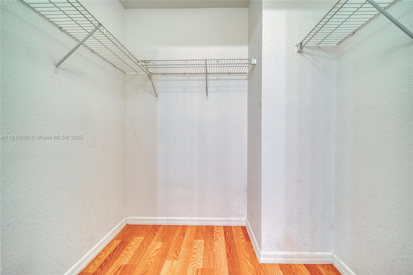 NARANJA GARDENS - Residential