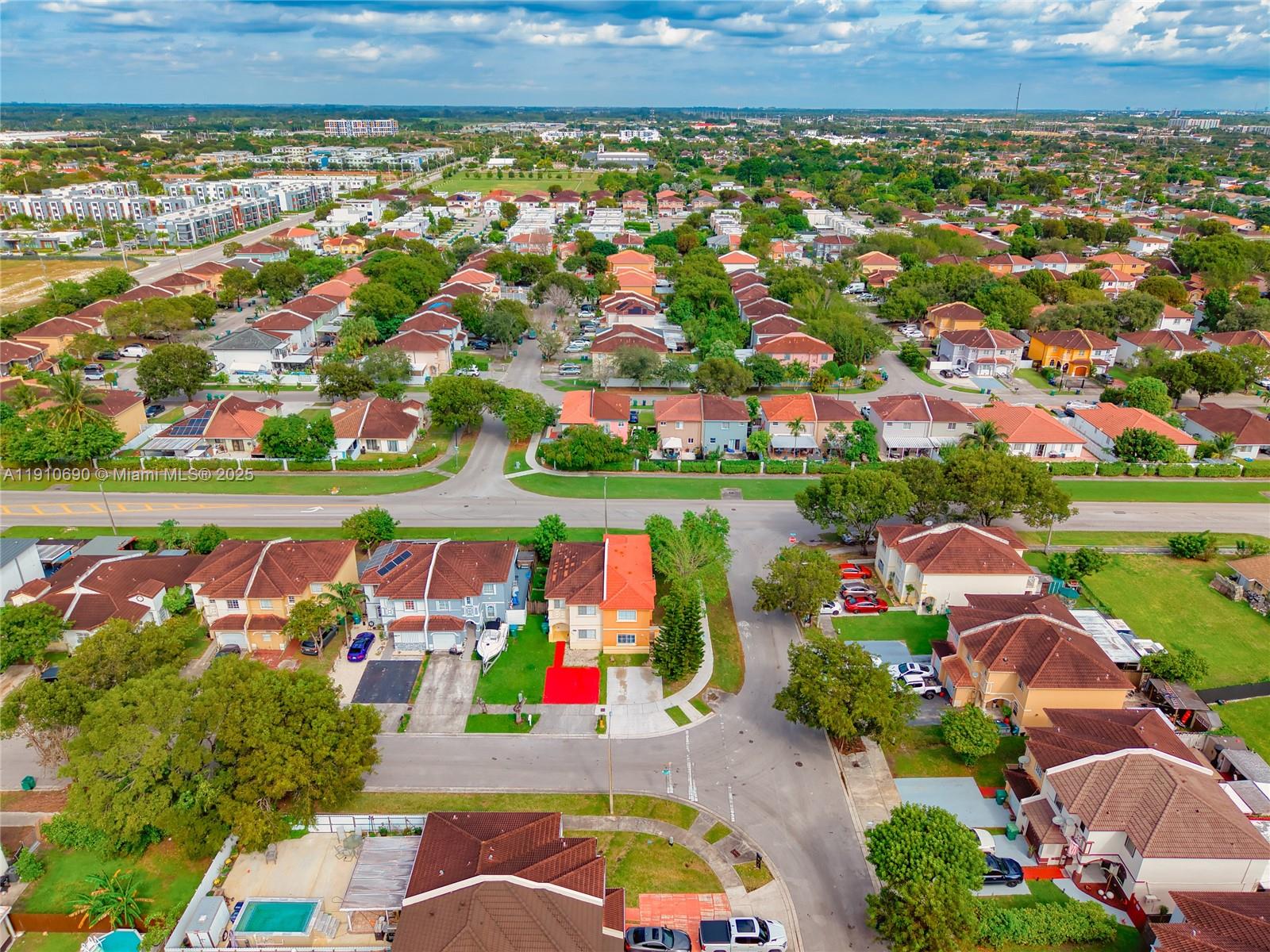 NARANJA GARDENS - Residential
