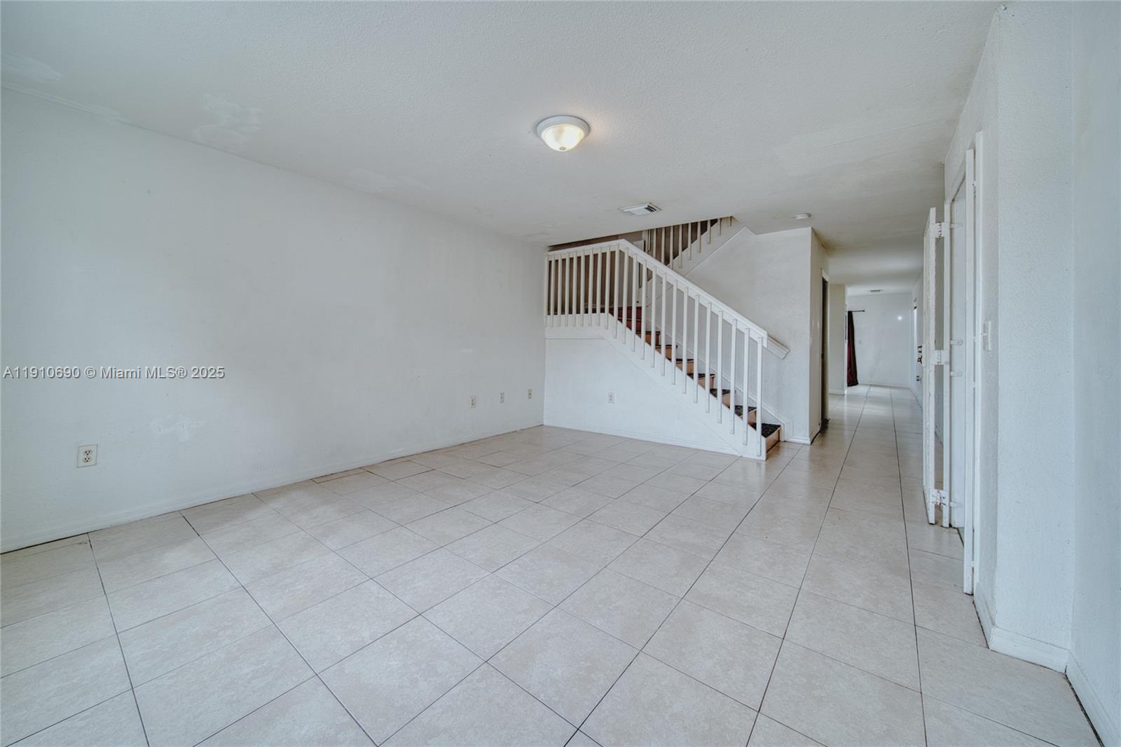 NARANJA GARDENS - Residential