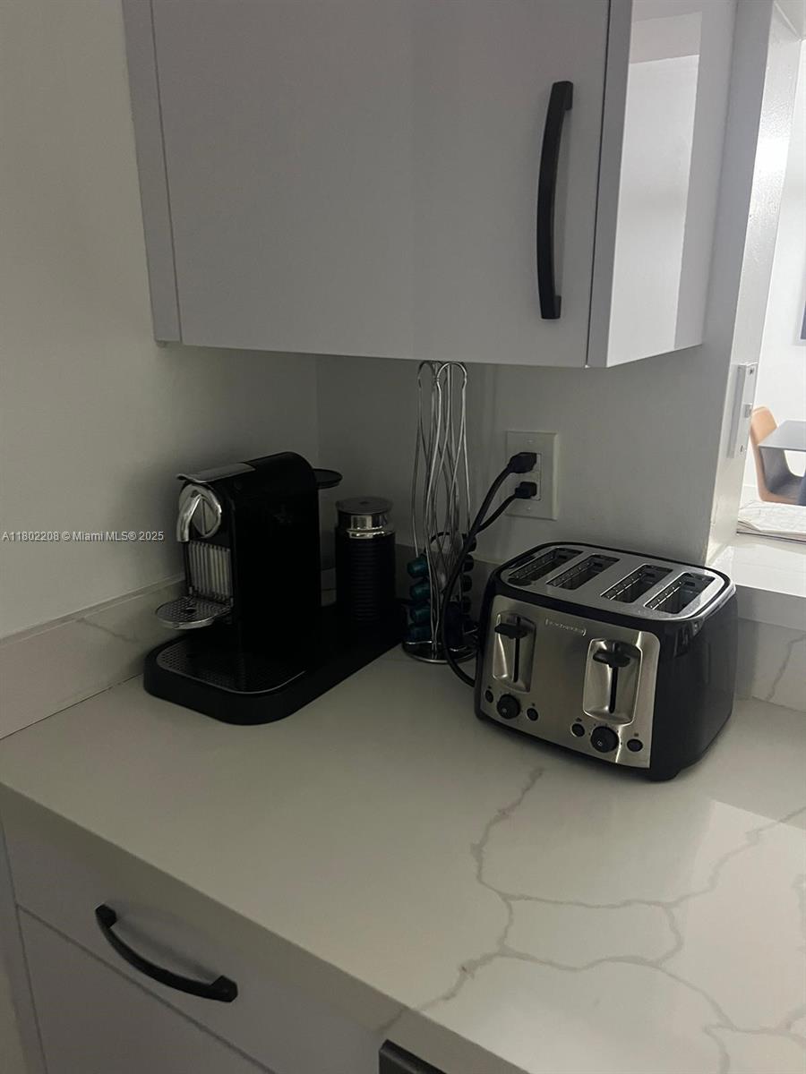 PORTO BELLAGIO CONDO - Residential