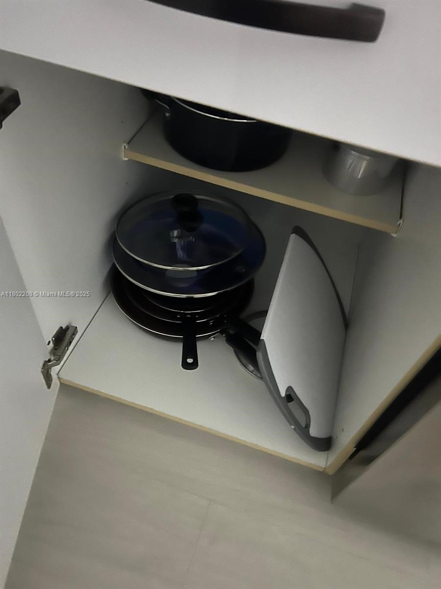 PORTO BELLAGIO CONDO - Residential