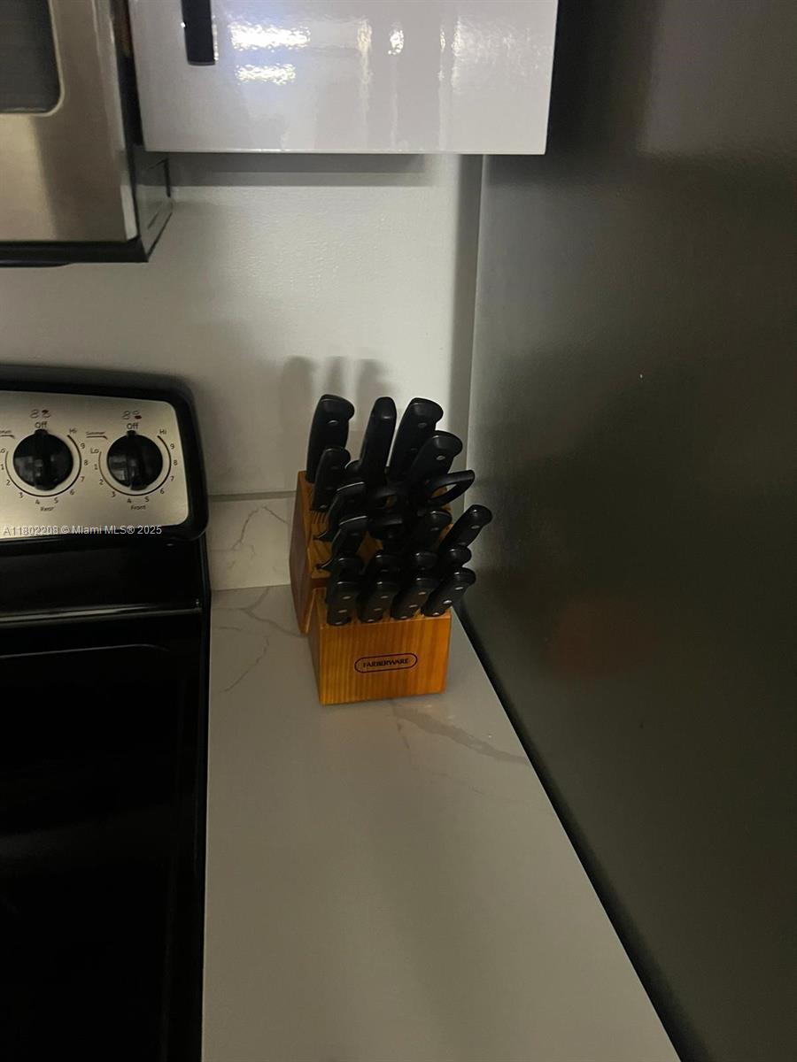 PORTO BELLAGIO CONDO - Residential