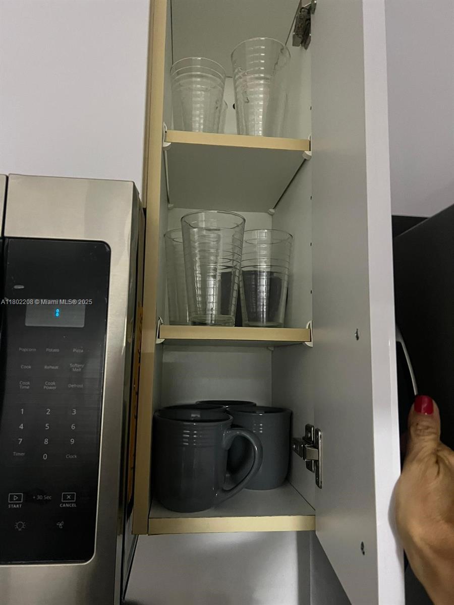 PORTO BELLAGIO CONDO - Residential