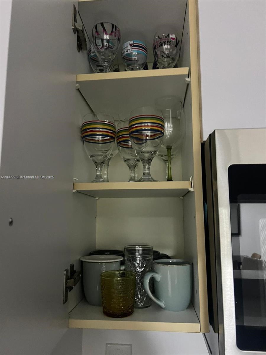 PORTO BELLAGIO CONDO - Residential