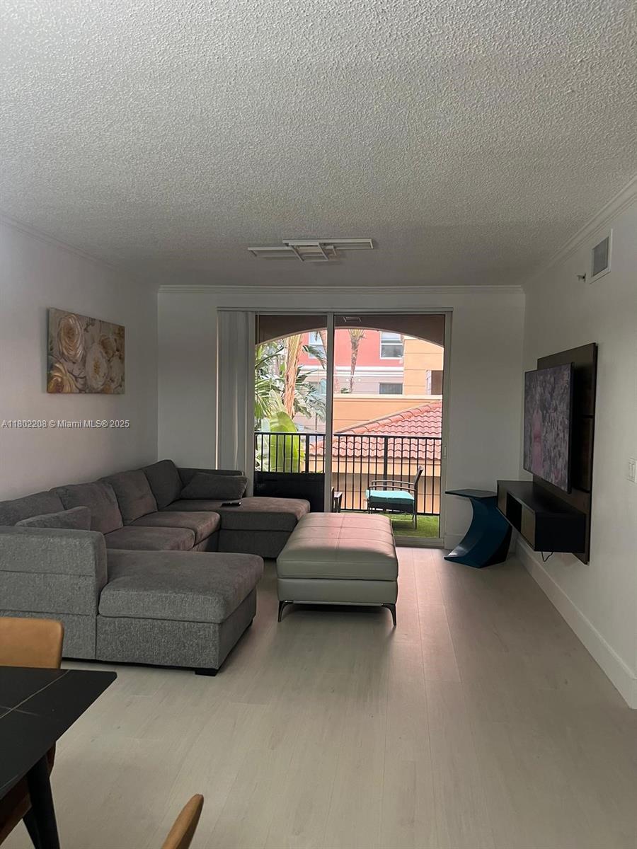 PORTO BELLAGIO CONDO - Residential