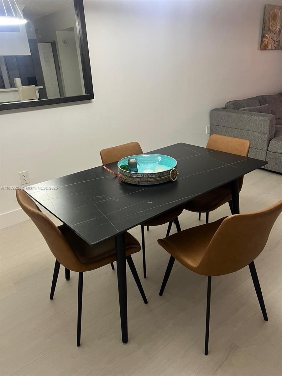 PORTO BELLAGIO CONDO - Residential