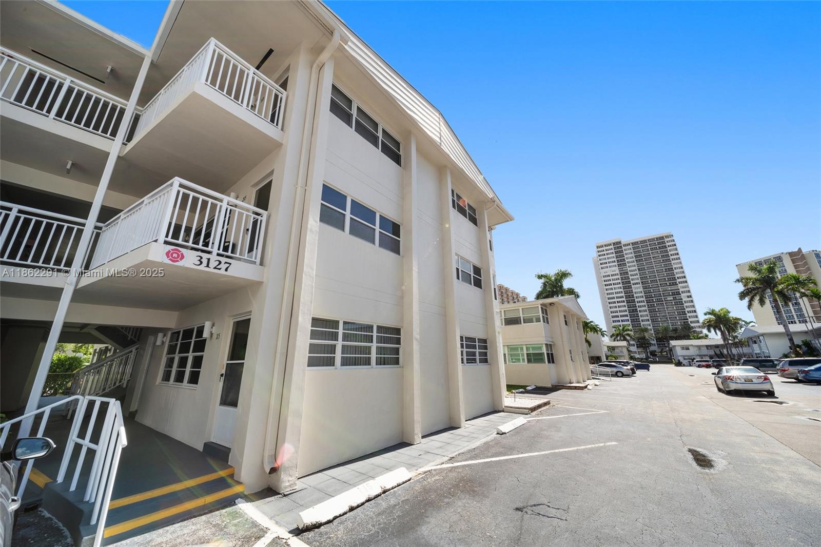 AMBASSADOR NORTH CO-OP - Residential