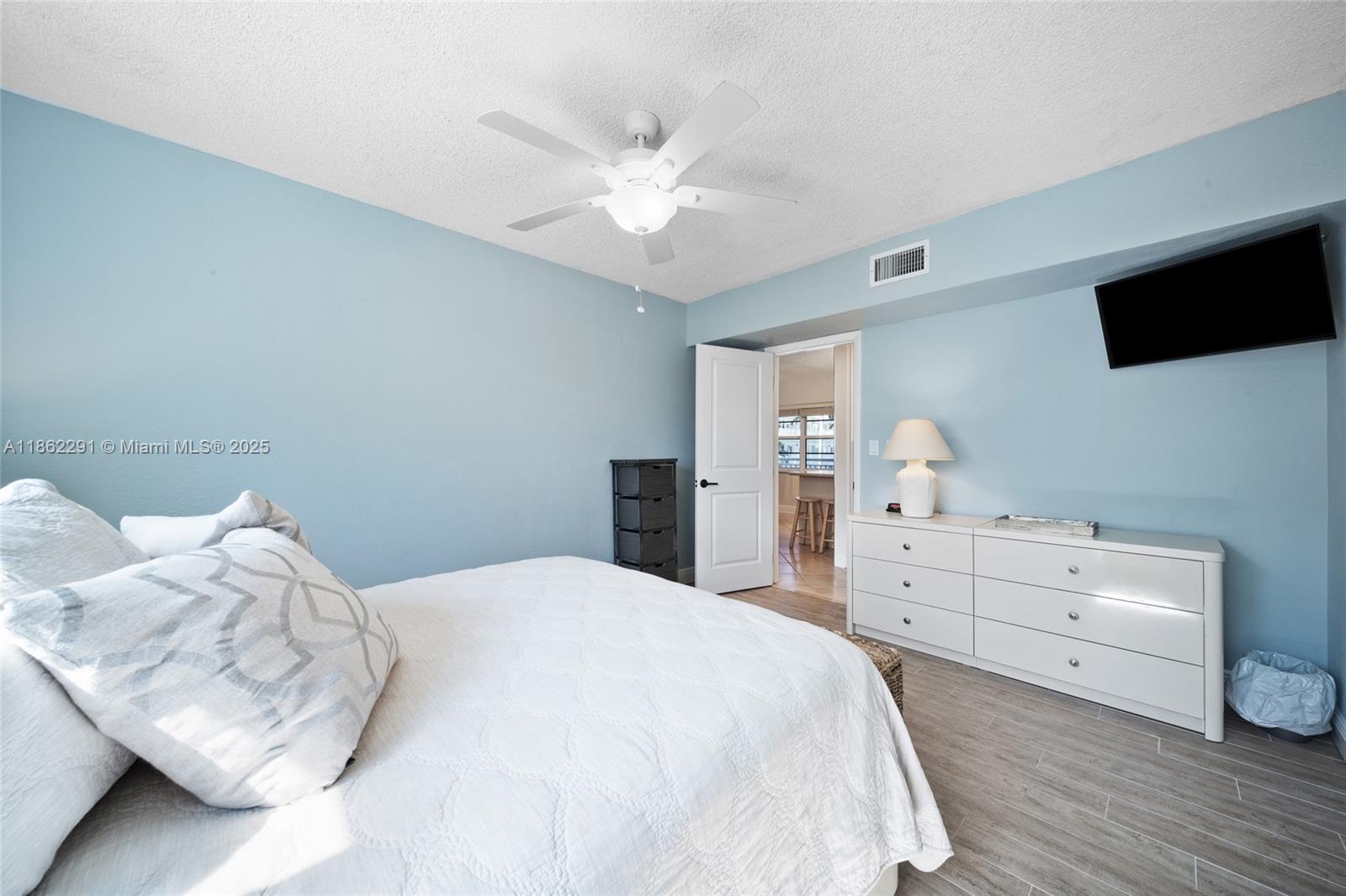 AMBASSADOR NORTH CO-OP - Residential