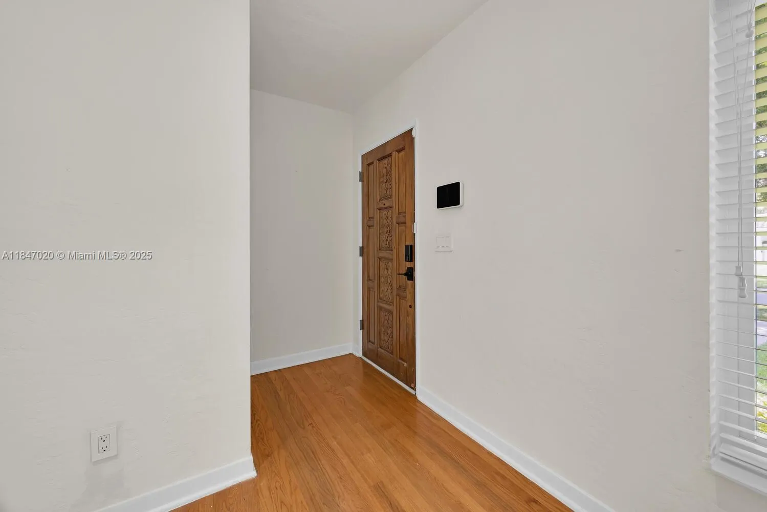 Miami, Florida 33155, United States, 3 Bedrooms Bedrooms, ,2 BathroomsBathrooms,Residential,Pending,180634