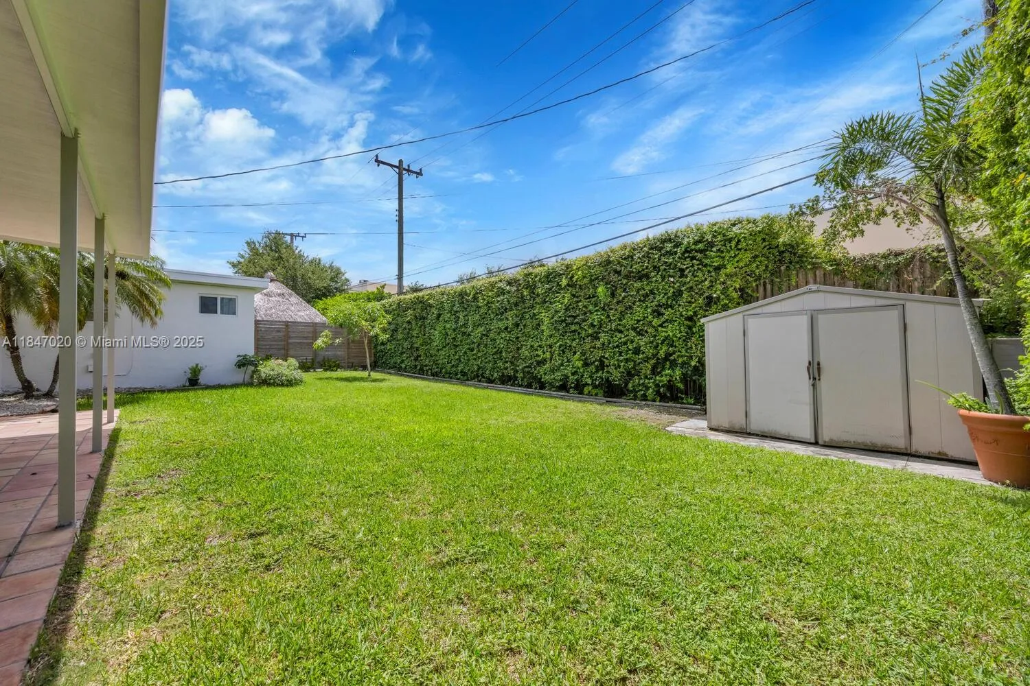 Miami, Florida 33155, United States, 3 Bedrooms Bedrooms, ,2 BathroomsBathrooms,Residential,Pending,180634