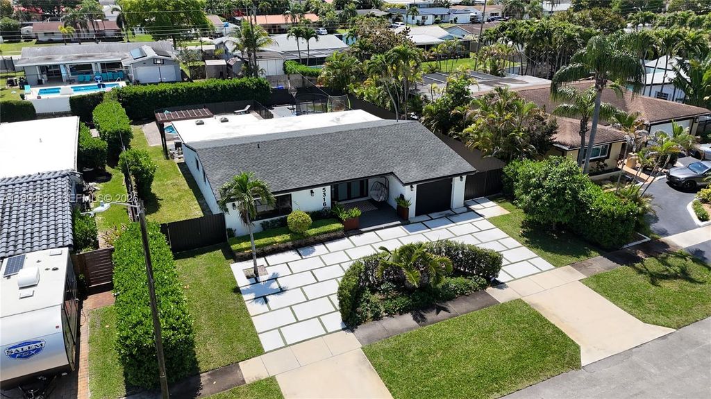 Photo of 5316 Jackson St, Hollywood, FL 33021 (MLS # A11999623)