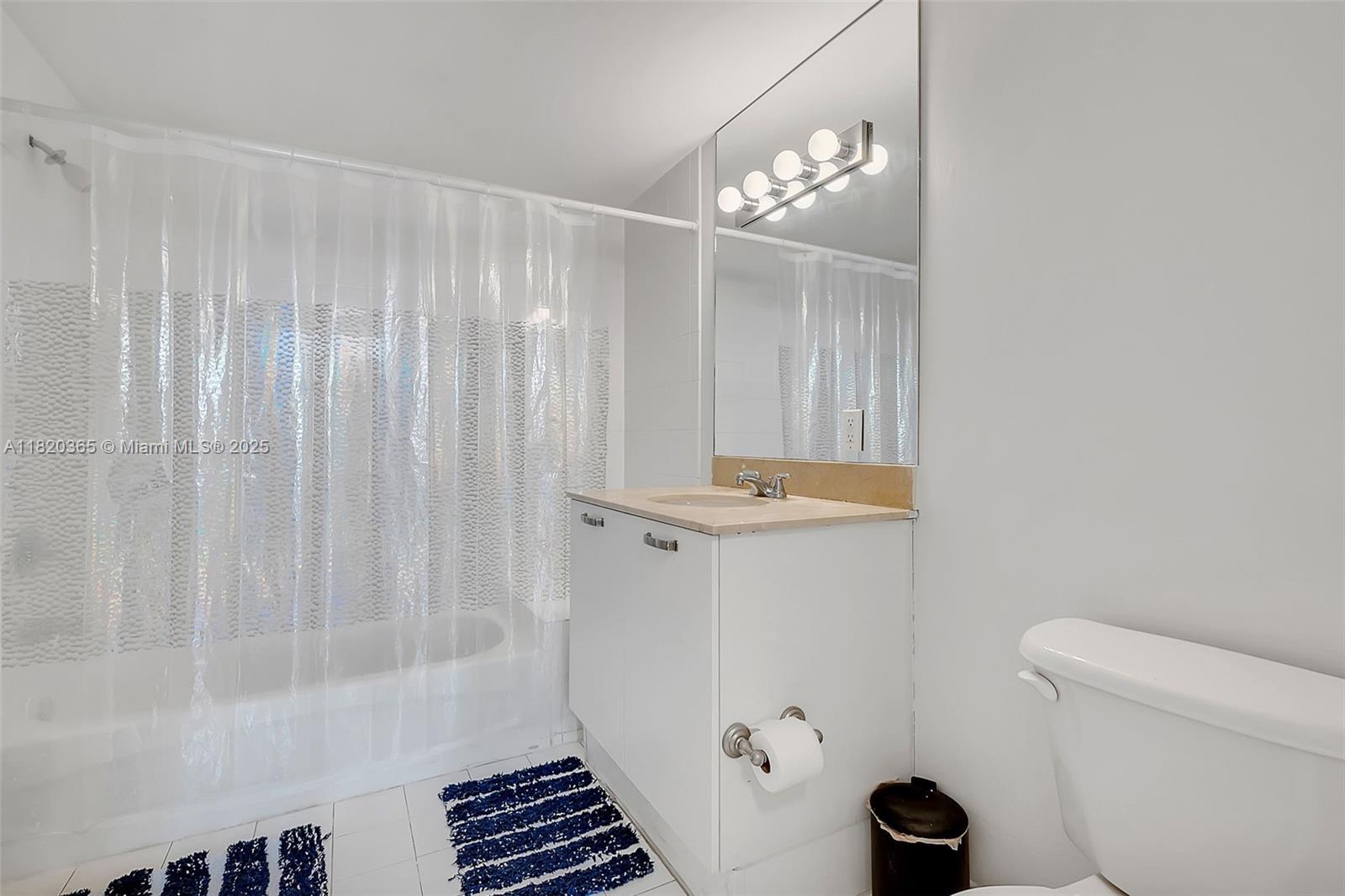 THE MINORCA CONDO - Residential
