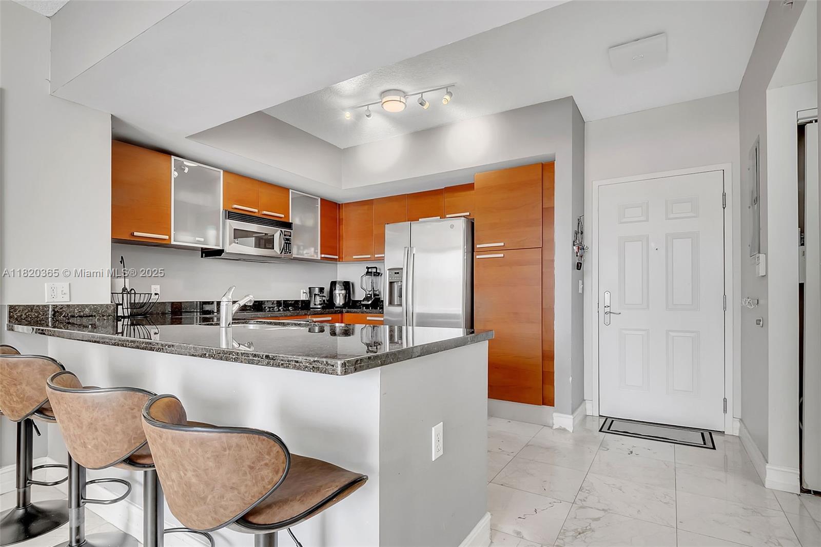 THE MINORCA CONDO - Residential