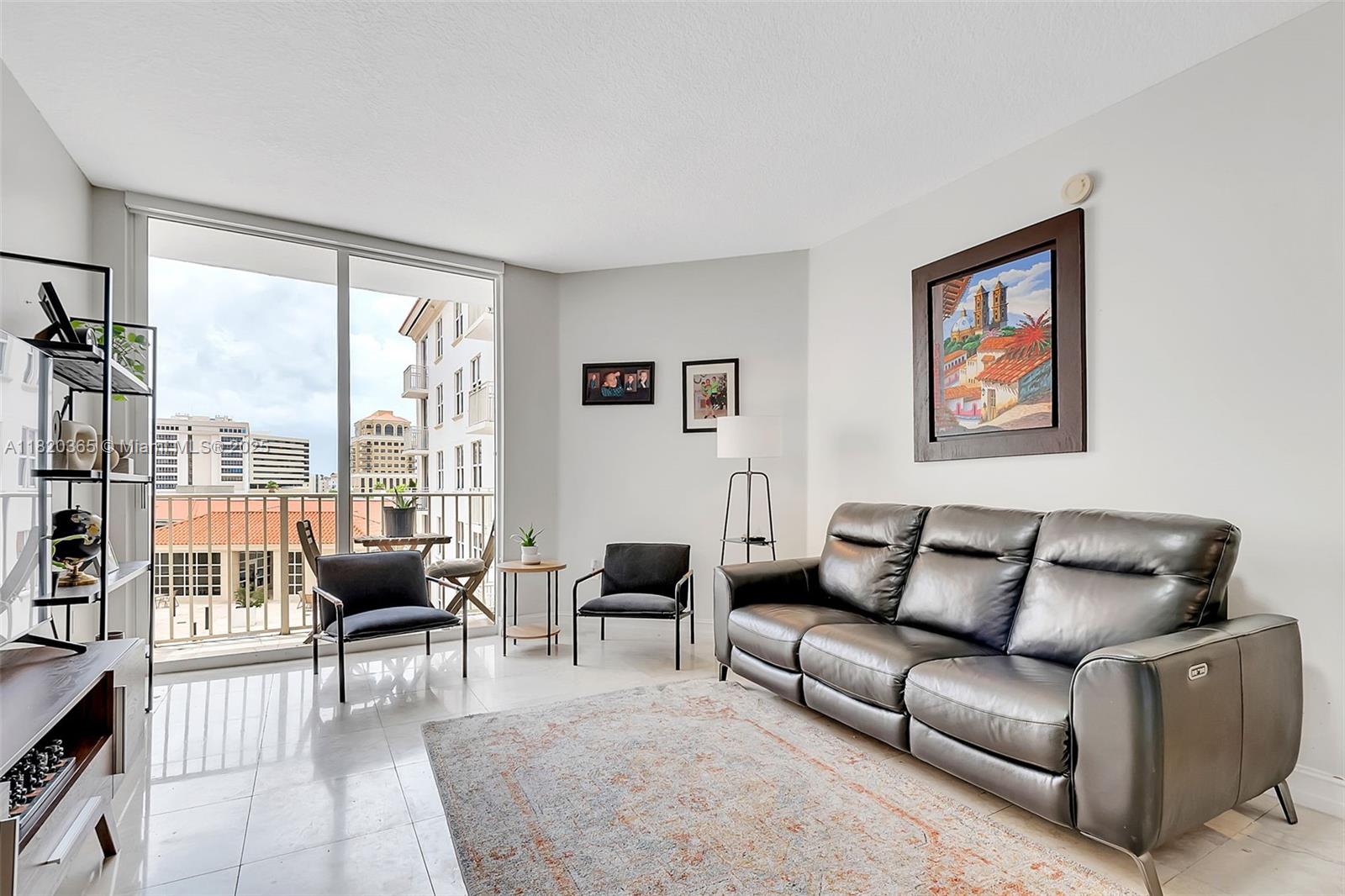 THE MINORCA CONDO - Residential