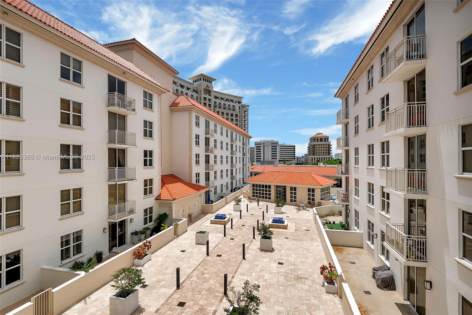 THE MINORCA CONDO - Residential